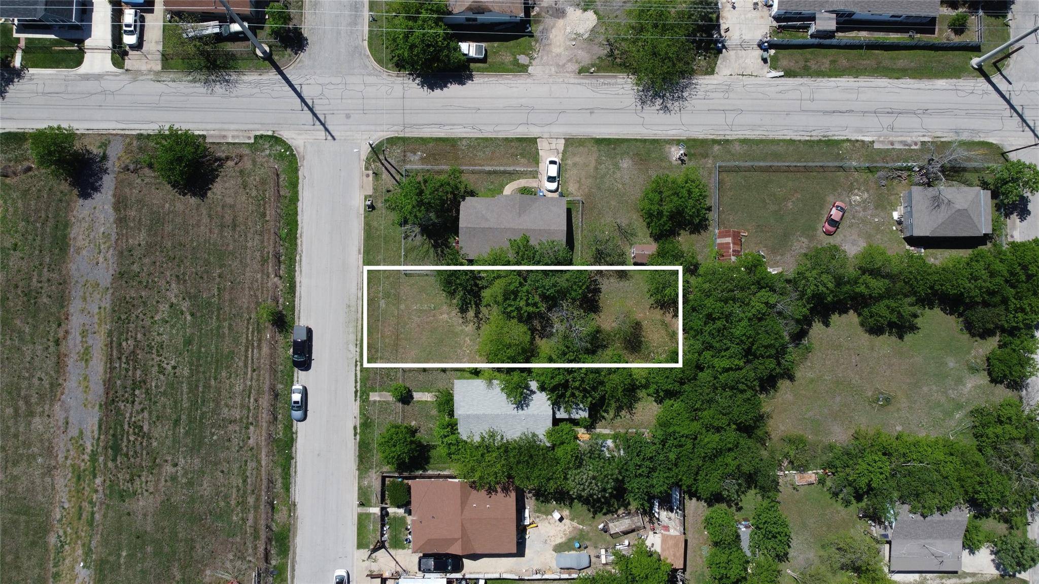408 Symes ST, Taylor, TX 76574