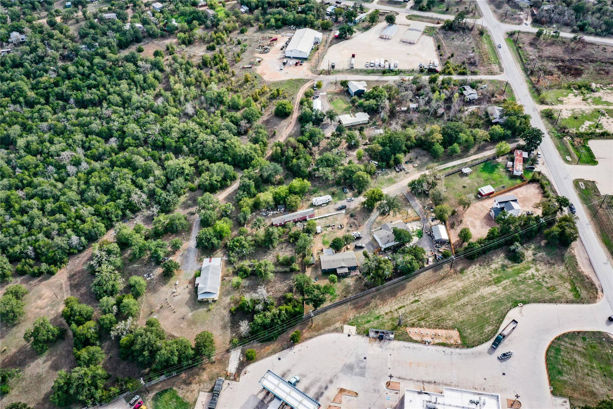 120 James Hoskins LN, Cedar Creek, TX 78612