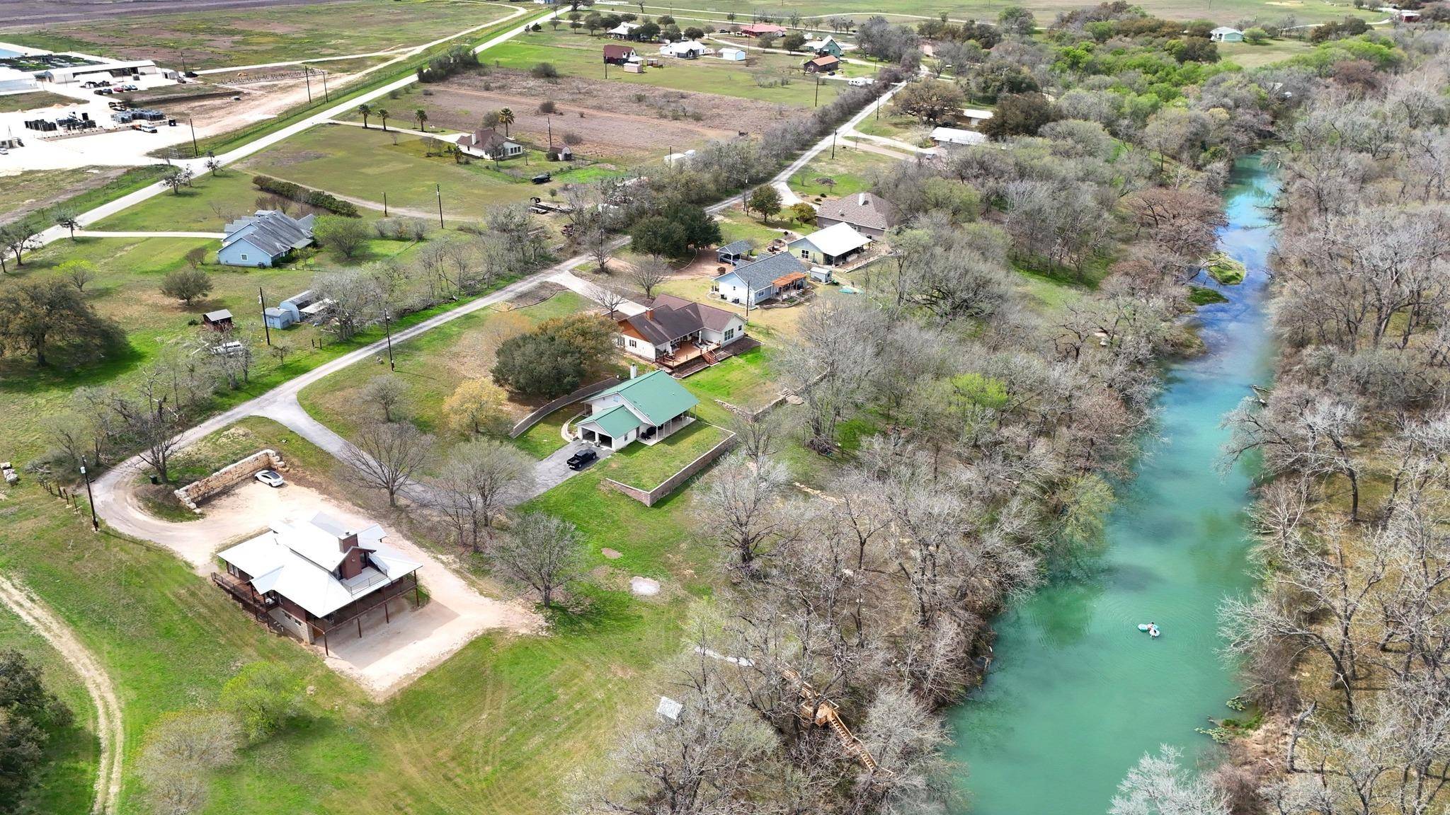 398 Redbird LN, Kingsbury, TX 78638