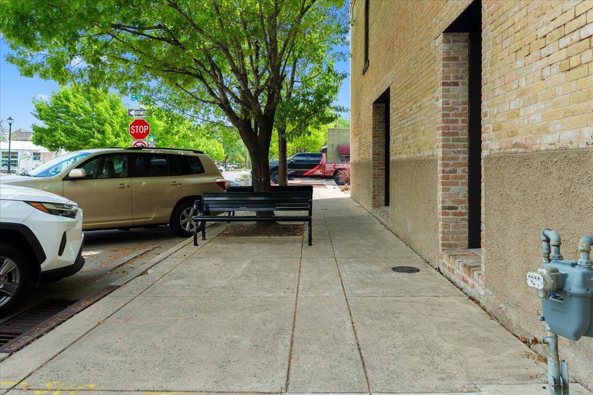 117 East ST #150, Hutto, TX 78634