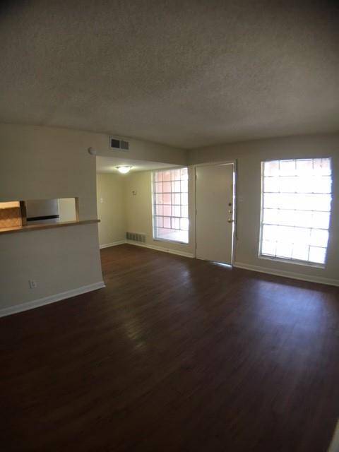 4709 Harmon Ave #415, Austin, TX 78751