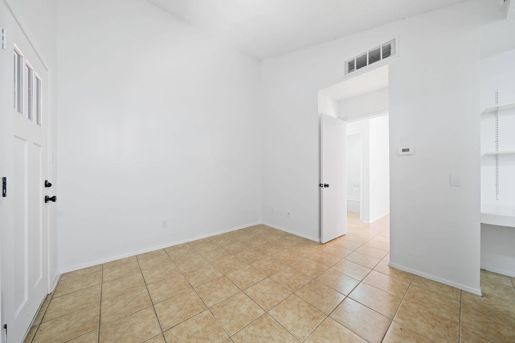 2410 Longview ST #D-301, Austin, TX 78705