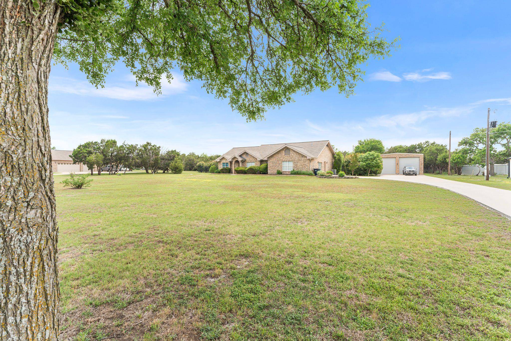221 Breakaway RD, Cedar Park, TX 78613