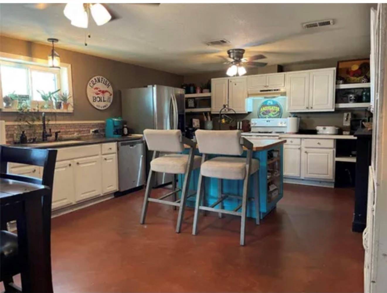 616 S Rockdale ST, Lexington, TX 78947