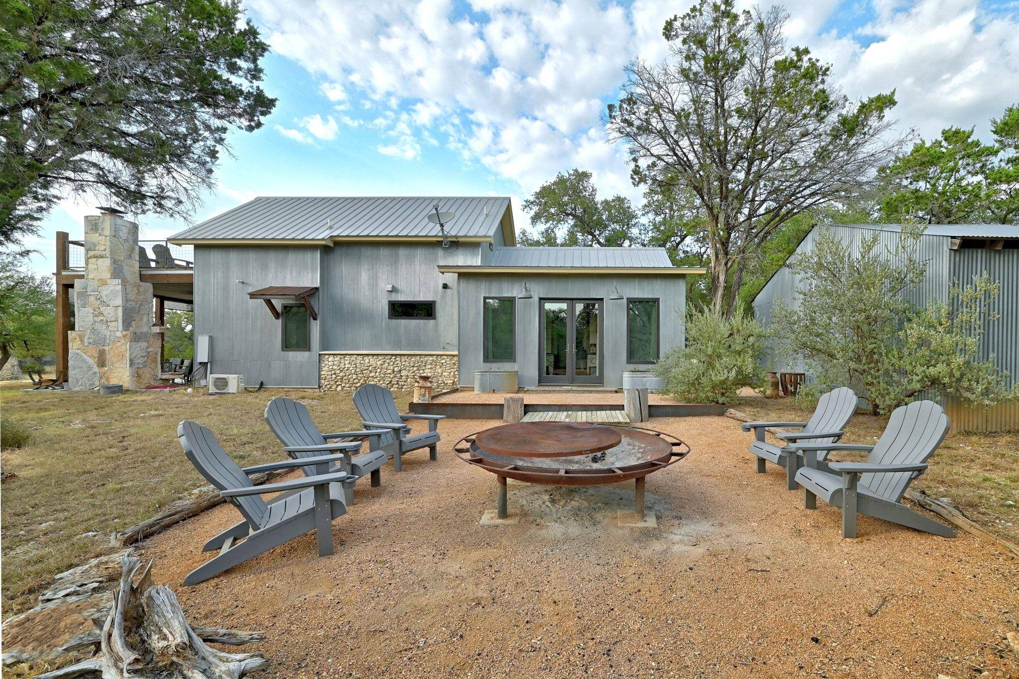 1910 Sandy Point RD, Wimberley, TX 78676