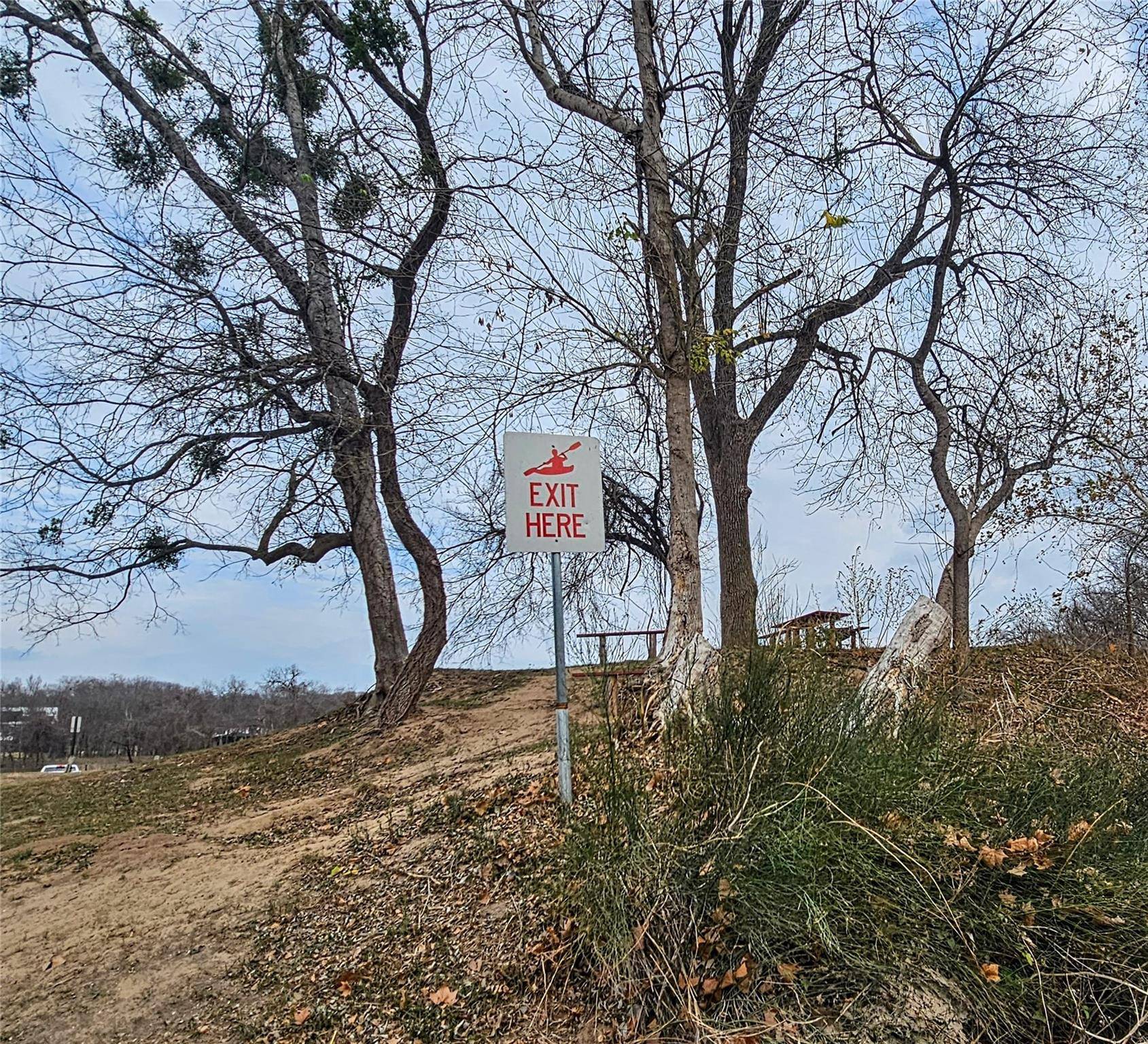 416 Riverside DR, Bastrop, TX 78602