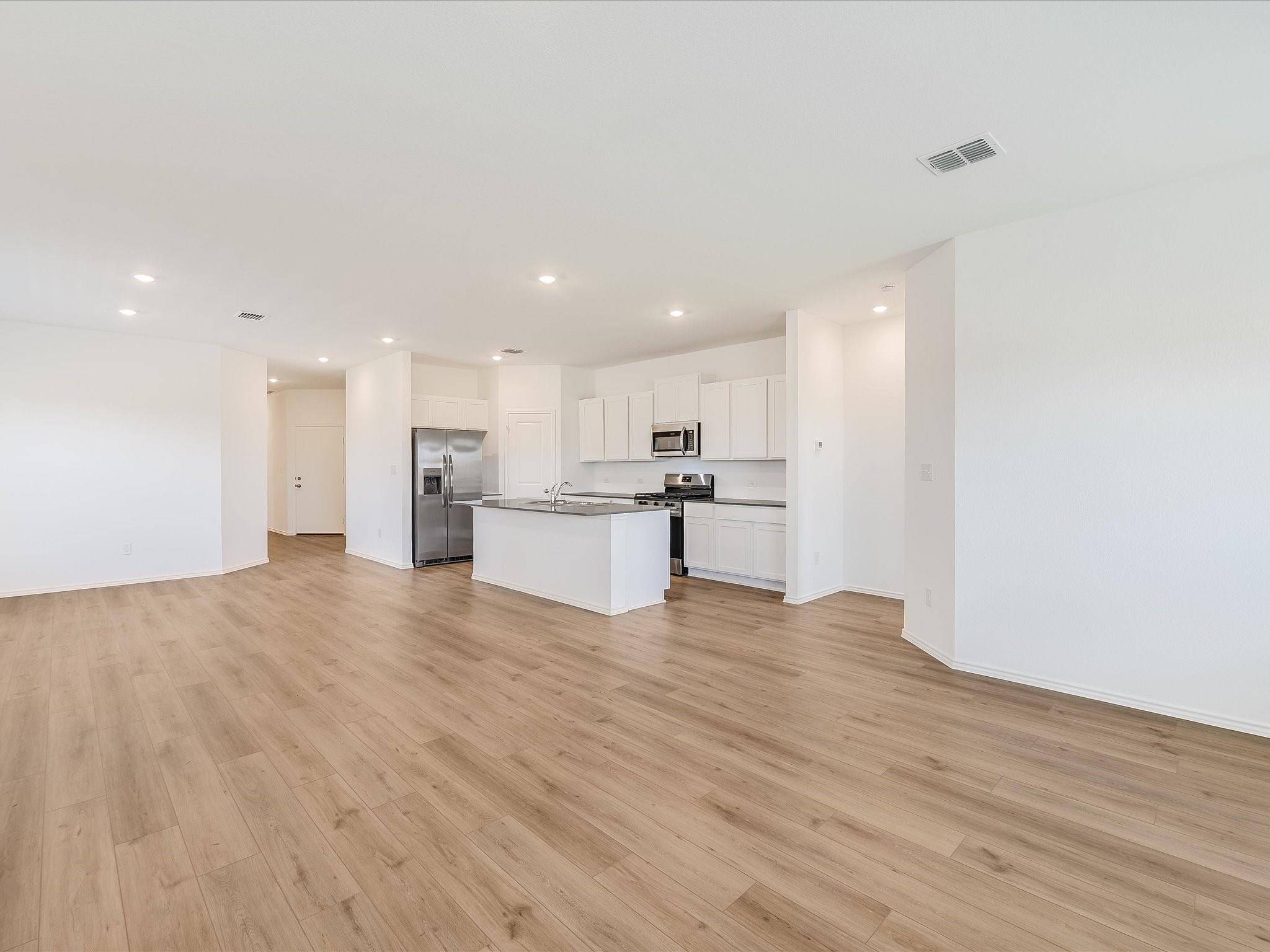 409 Alamito Ave, Kyle, TX 78640