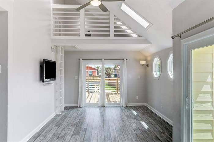 16525 Jamaica Cove RD, Jamaica Beach, TX 77554