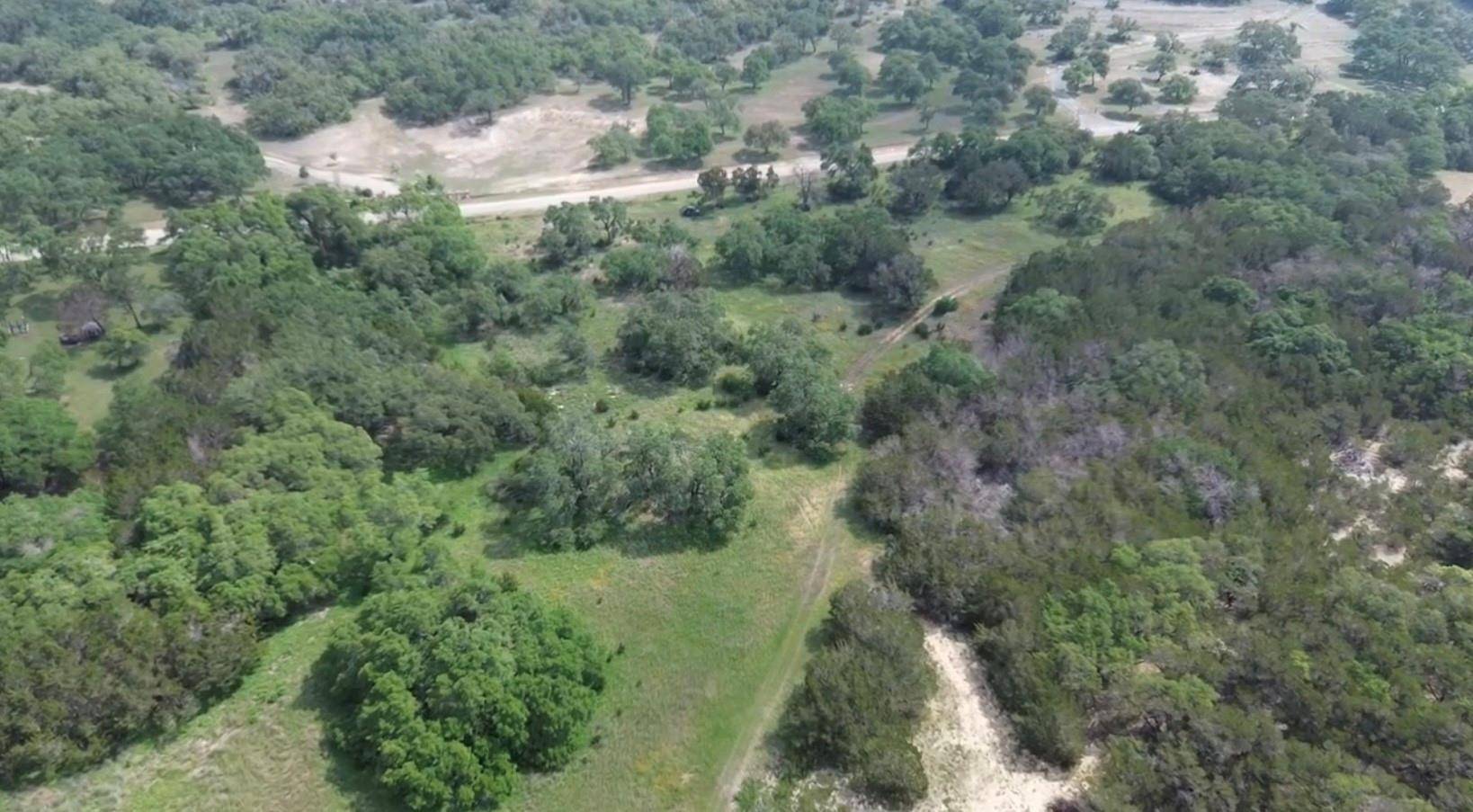 4697 Rocky RD, Blanco, TX 78606
