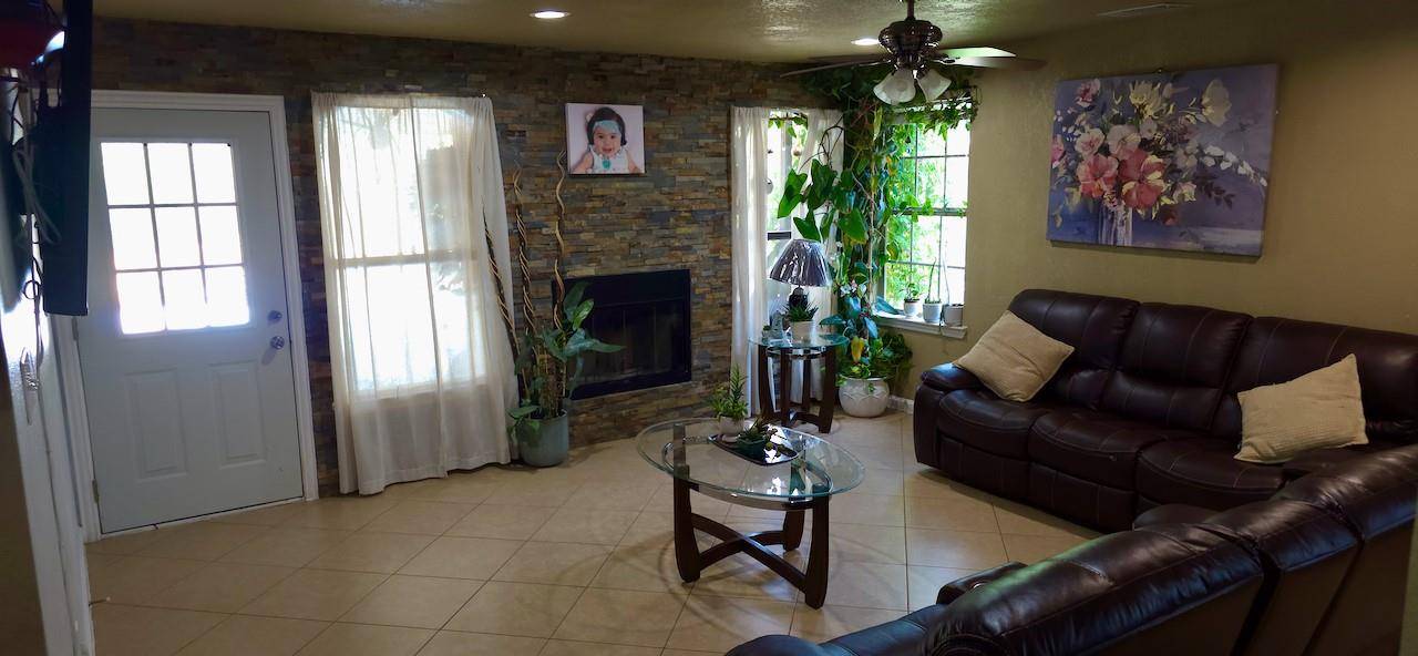 134 Deep Woods DR, Cedar Creek, TX 78612
