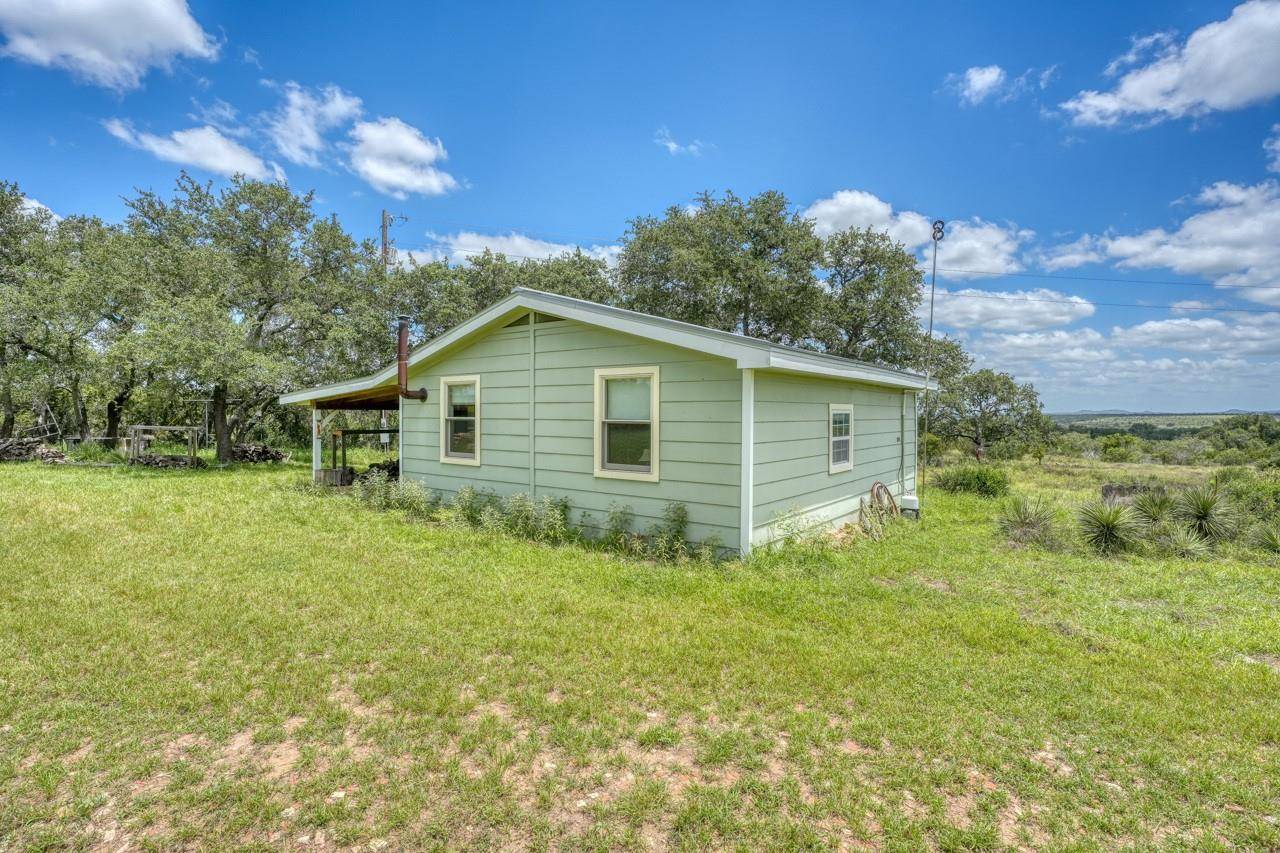 691 Grape Creek RD, Johnson City, TX 78636