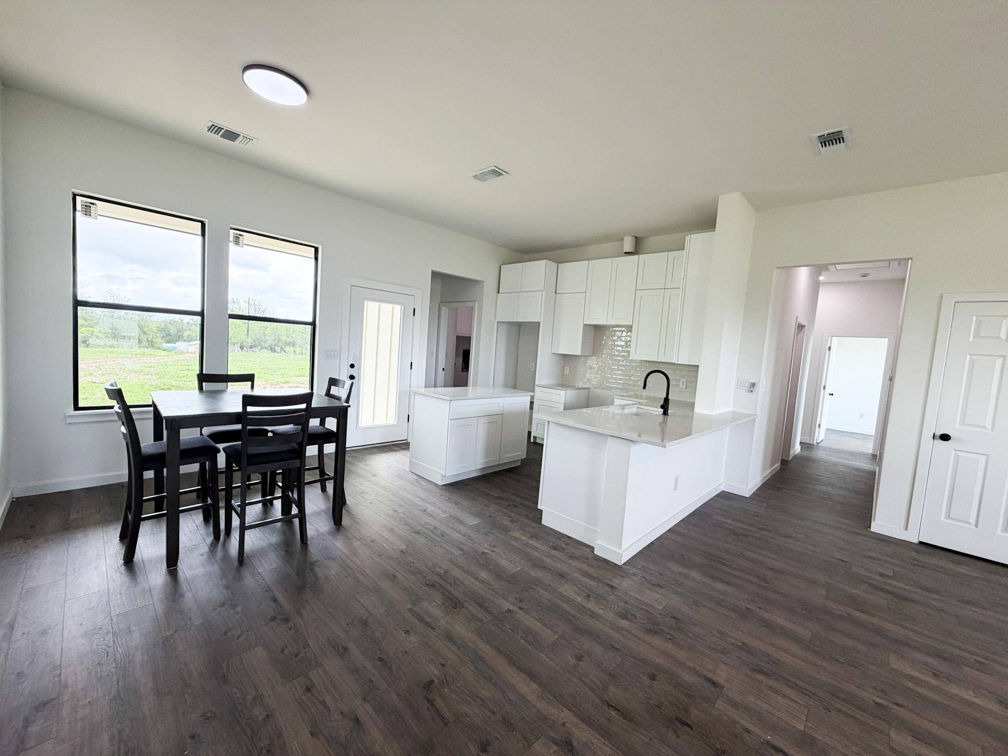 138 Blushing DR, Cedar Creek, TX 78612