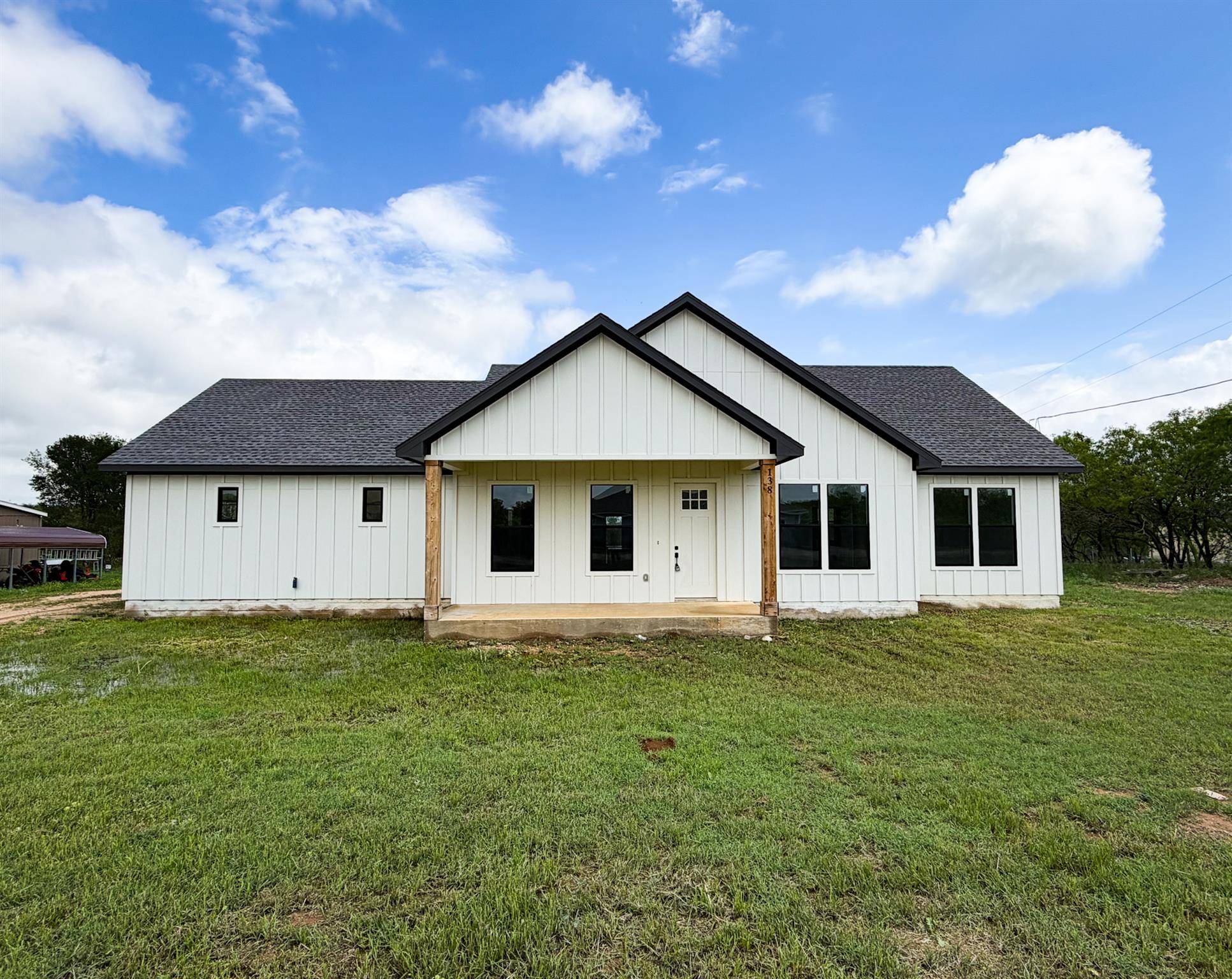 138 Blushing DR, Cedar Creek, TX 78612