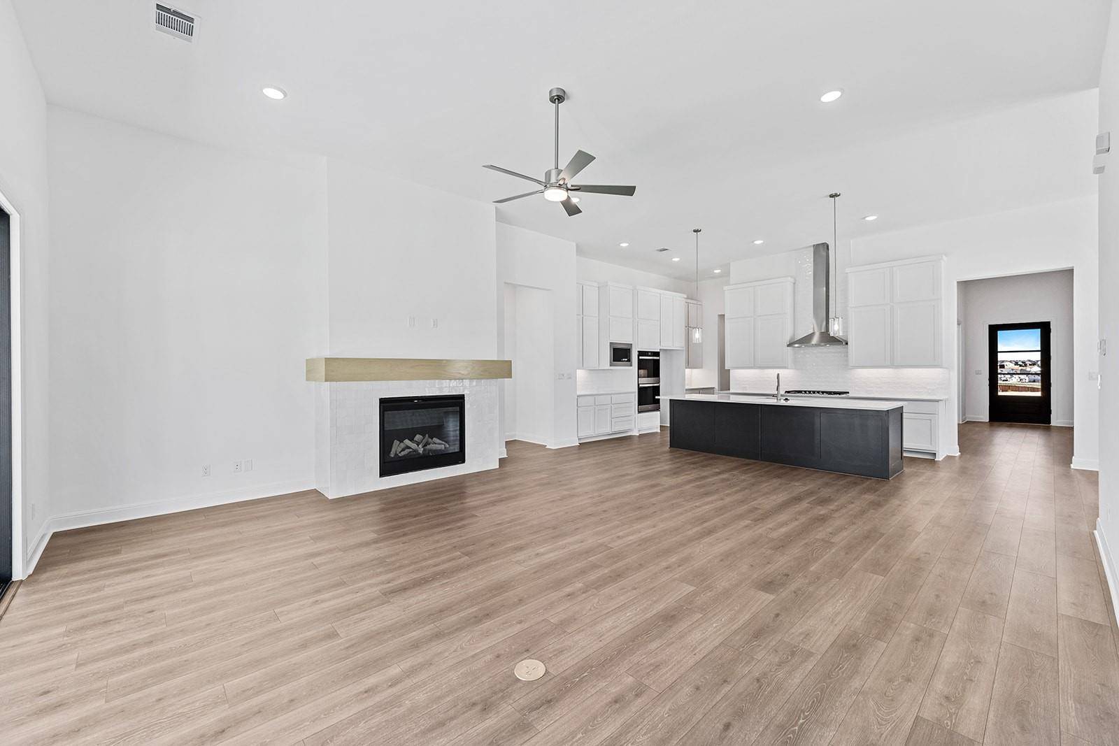 116 Uphill DR, Liberty Hill, TX 78642