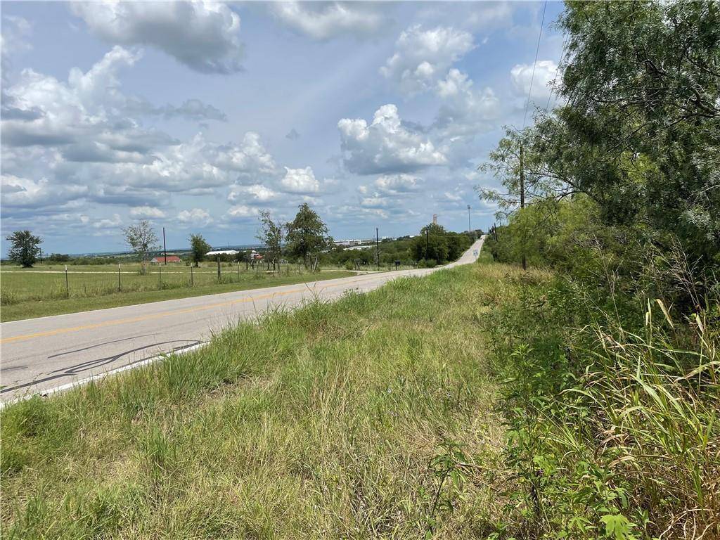 9025 Burklund Farms RD, Del Valle, TX 78617