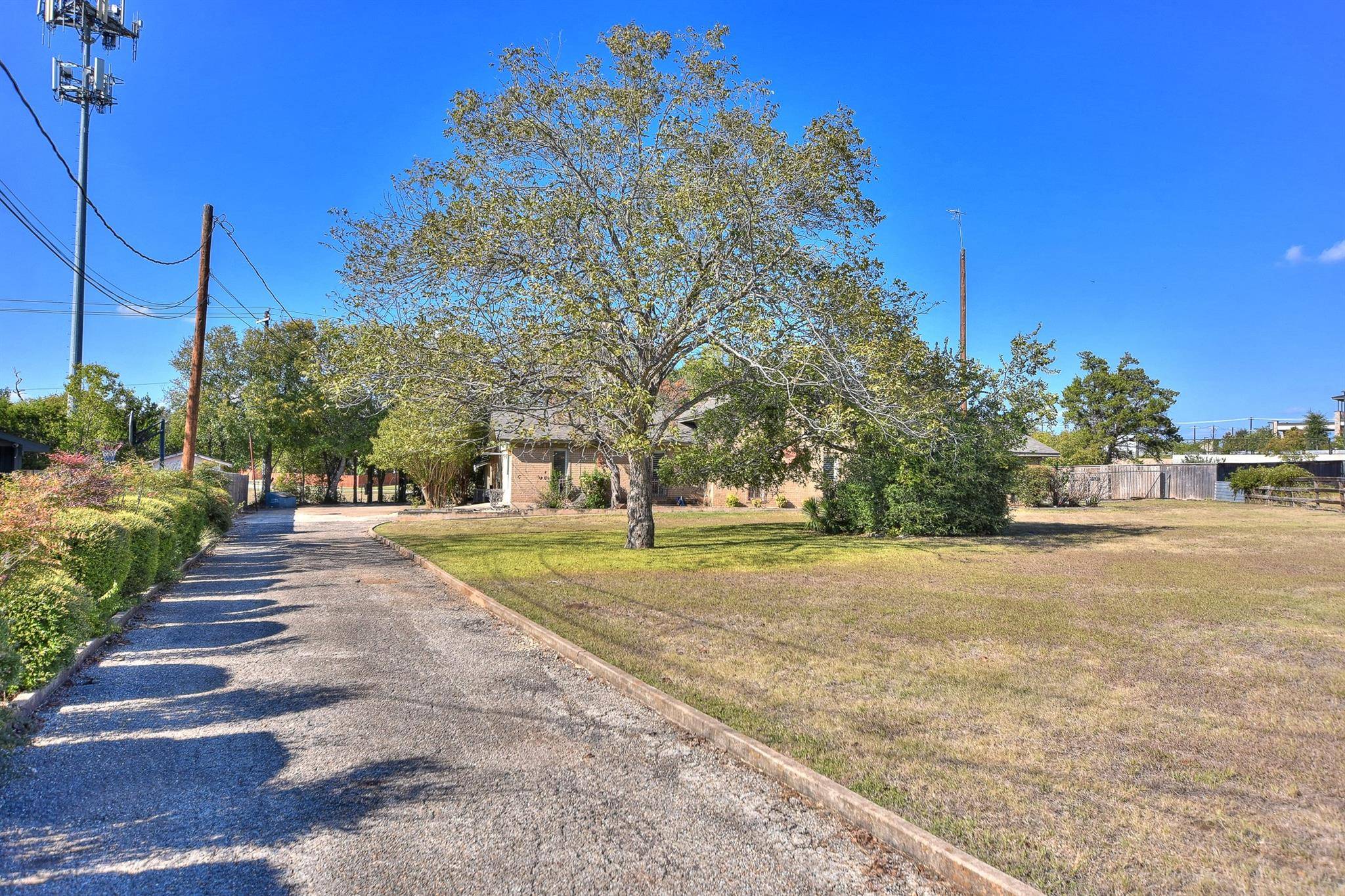 118 Oak Ridge CIR, Georgetown, TX 78628