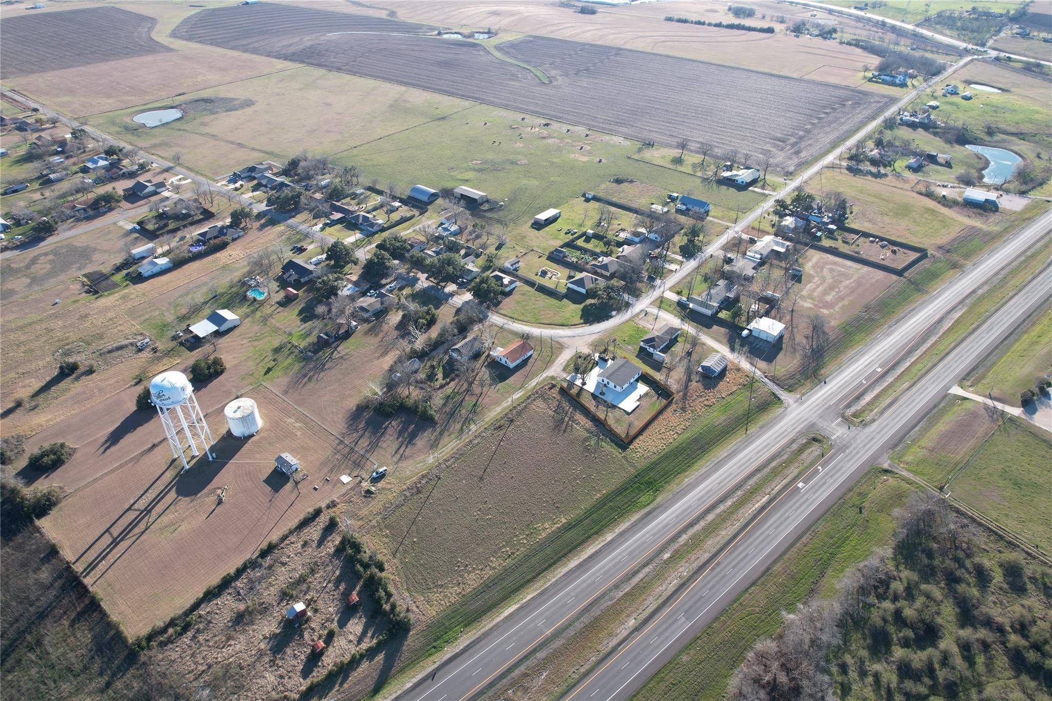 000 W. Carlos G. Parker Blvd., Taylor, TX 76574