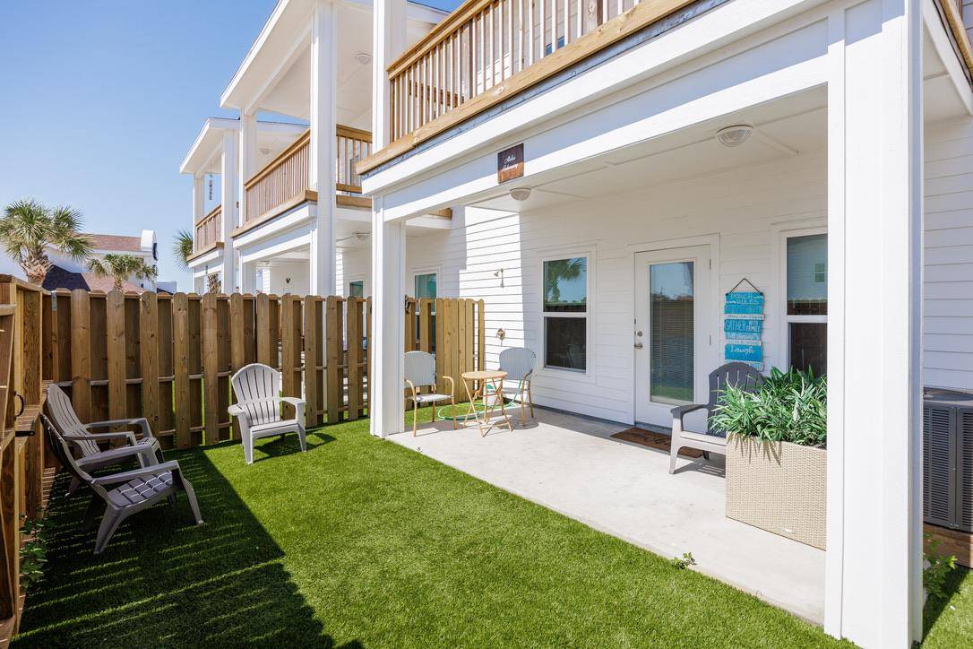 15009 Boca Grandi DR, Corpus Christi, TX 78418