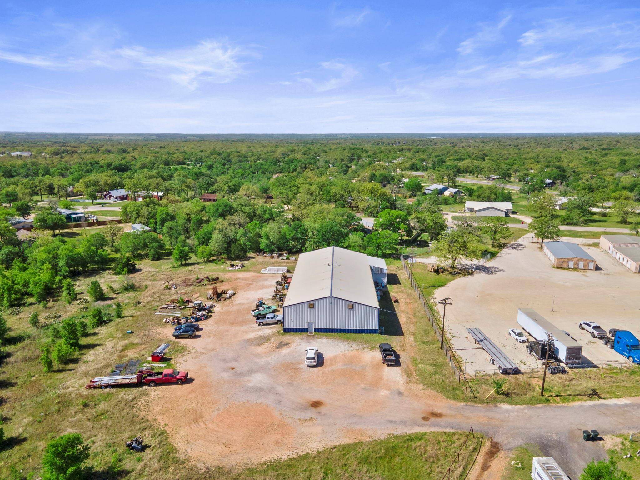 121 James Hoskins LN, Cedar Creek, TX 78612