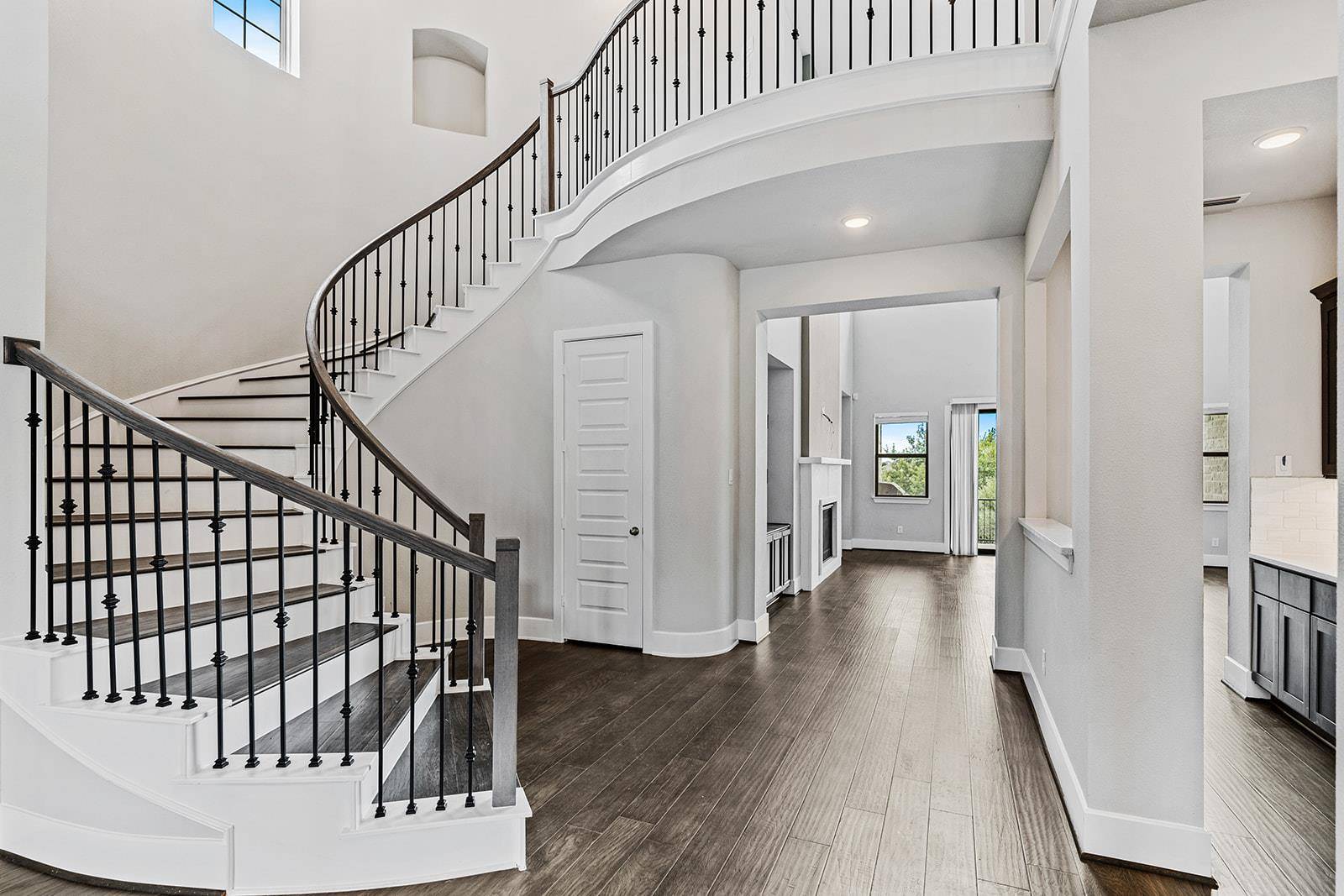 58001 Davenport Divide RD, Austin, TX 78738