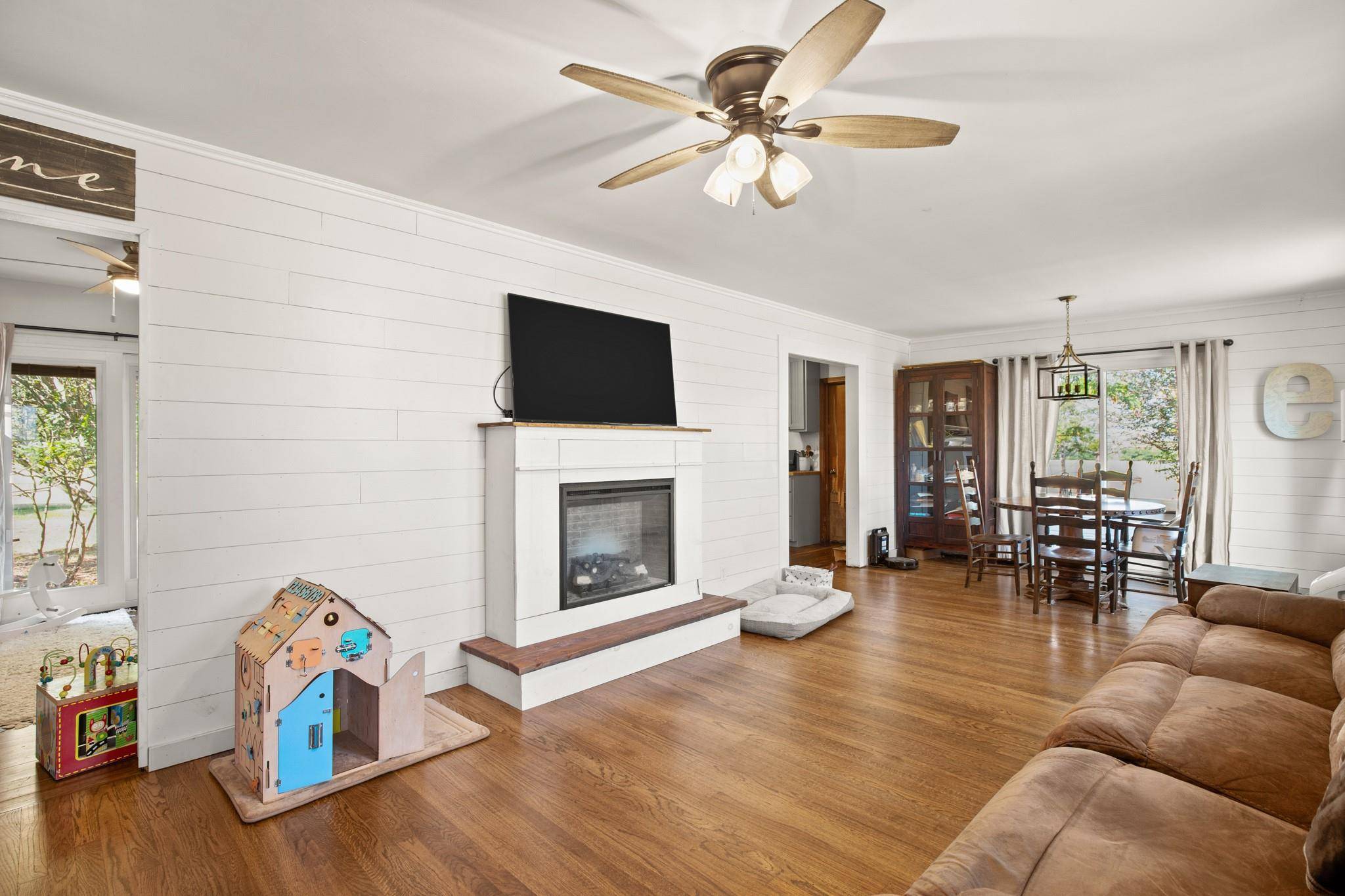 1099 Private Road 1061, Paige, TX 78659