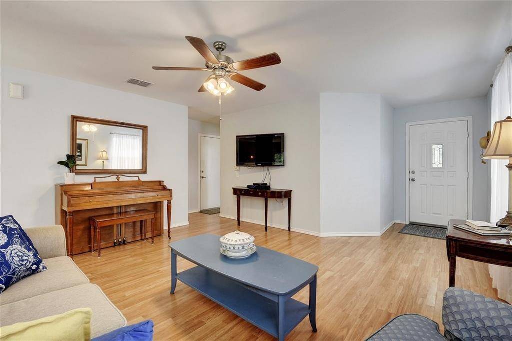 7617 Cayenne LN, Austin, TX 78741