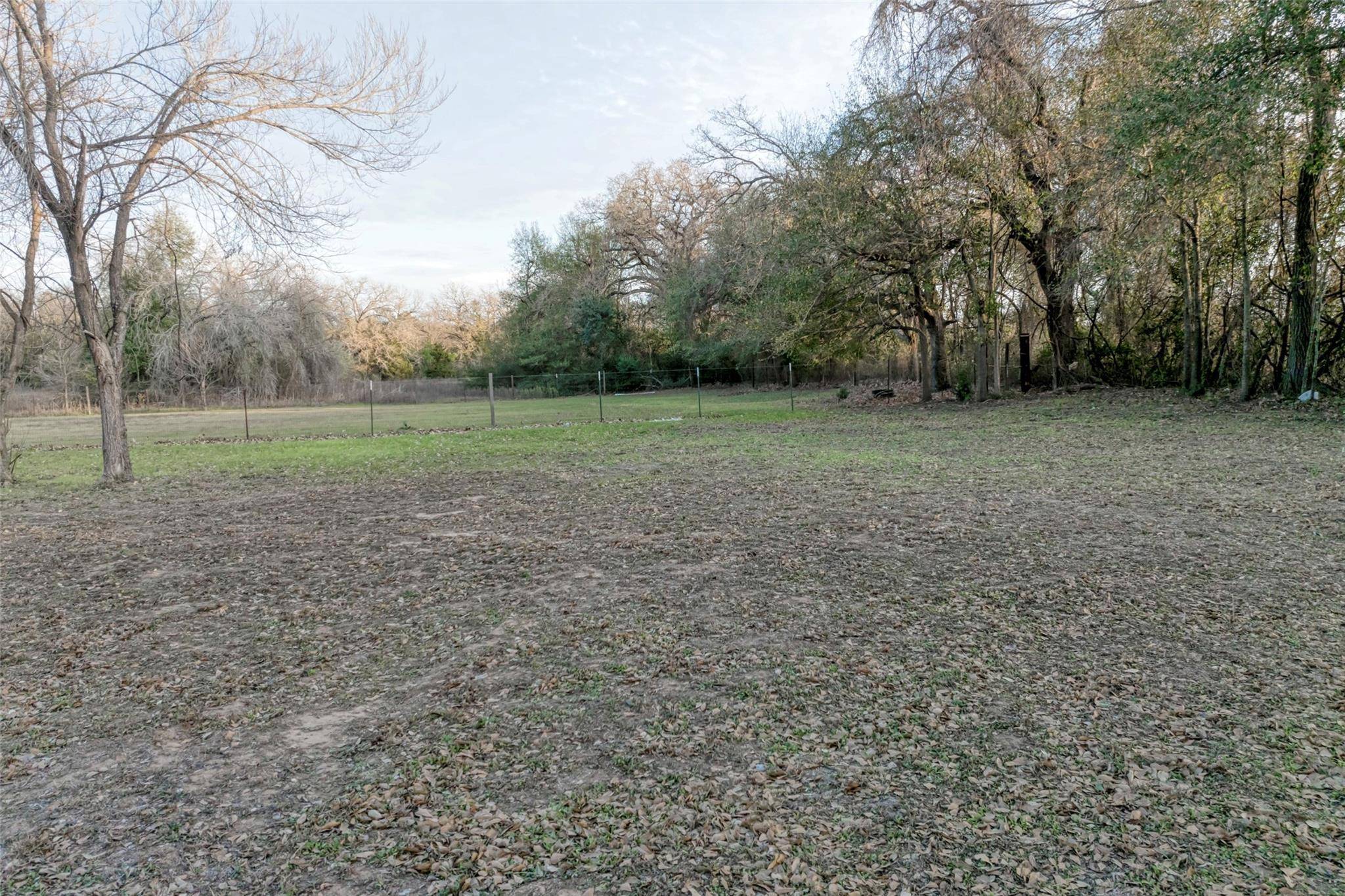 Lot 4 E Alamo ST, Elgin, TX 78621
