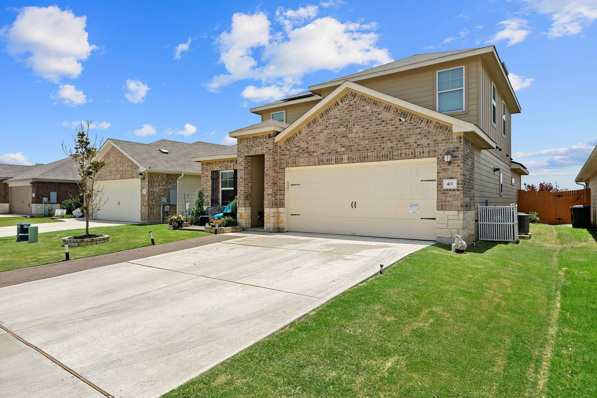 411 Water Way Ave, Hutto, TX 78634