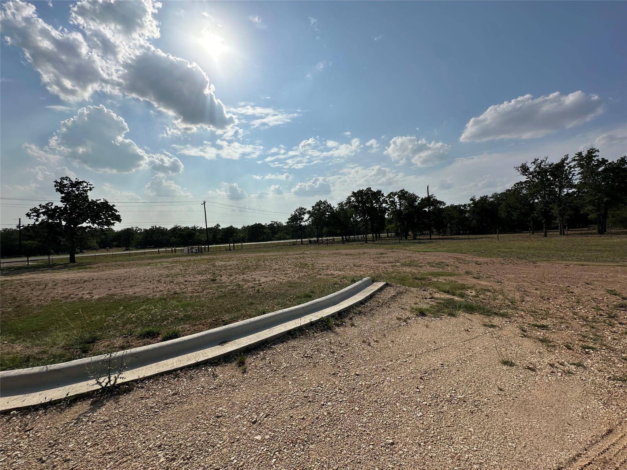 10096 S Us Highway 183 HWY, Lockhart, TX 78644