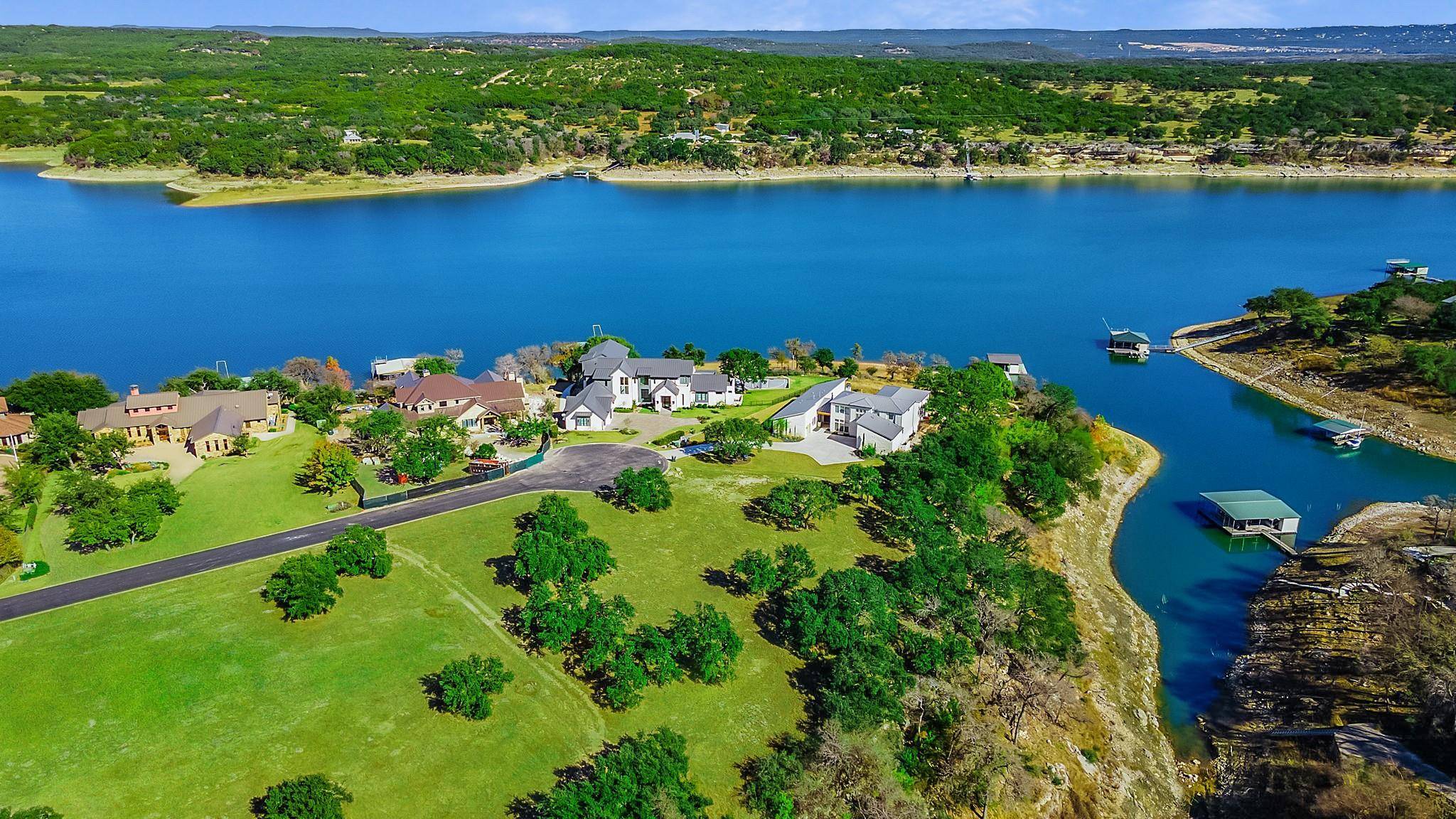 3509 Kahala Sunset DR, Spicewood, TX 78669