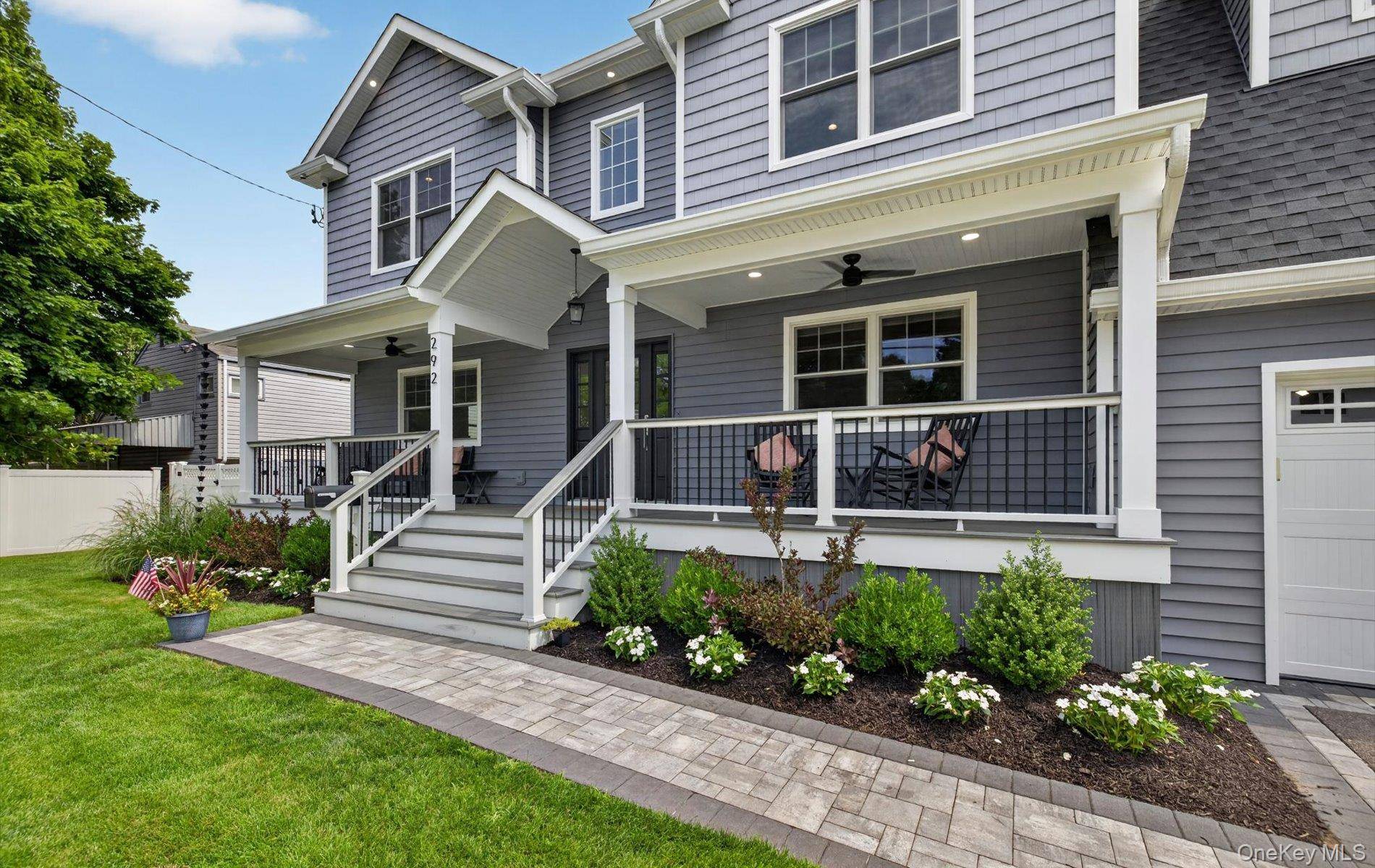292 N Alleghany AVE, Lindenhurst, NY 11757