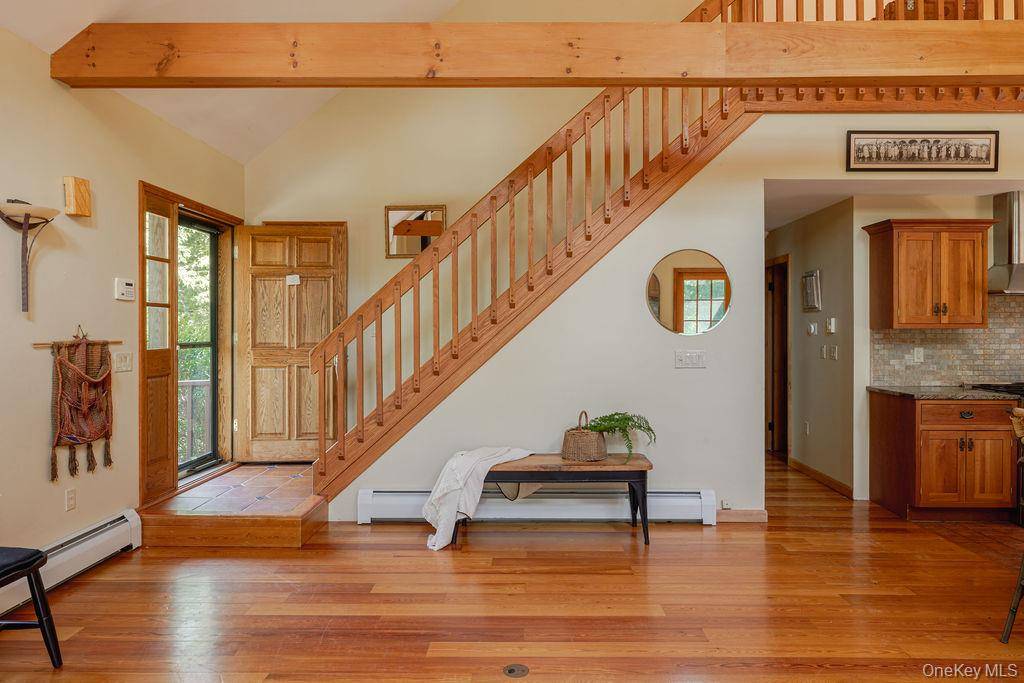 490 Peak RD, Stone Ridge, NY 12484