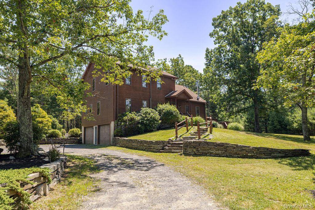 490 Peak RD, Stone Ridge, NY 12484