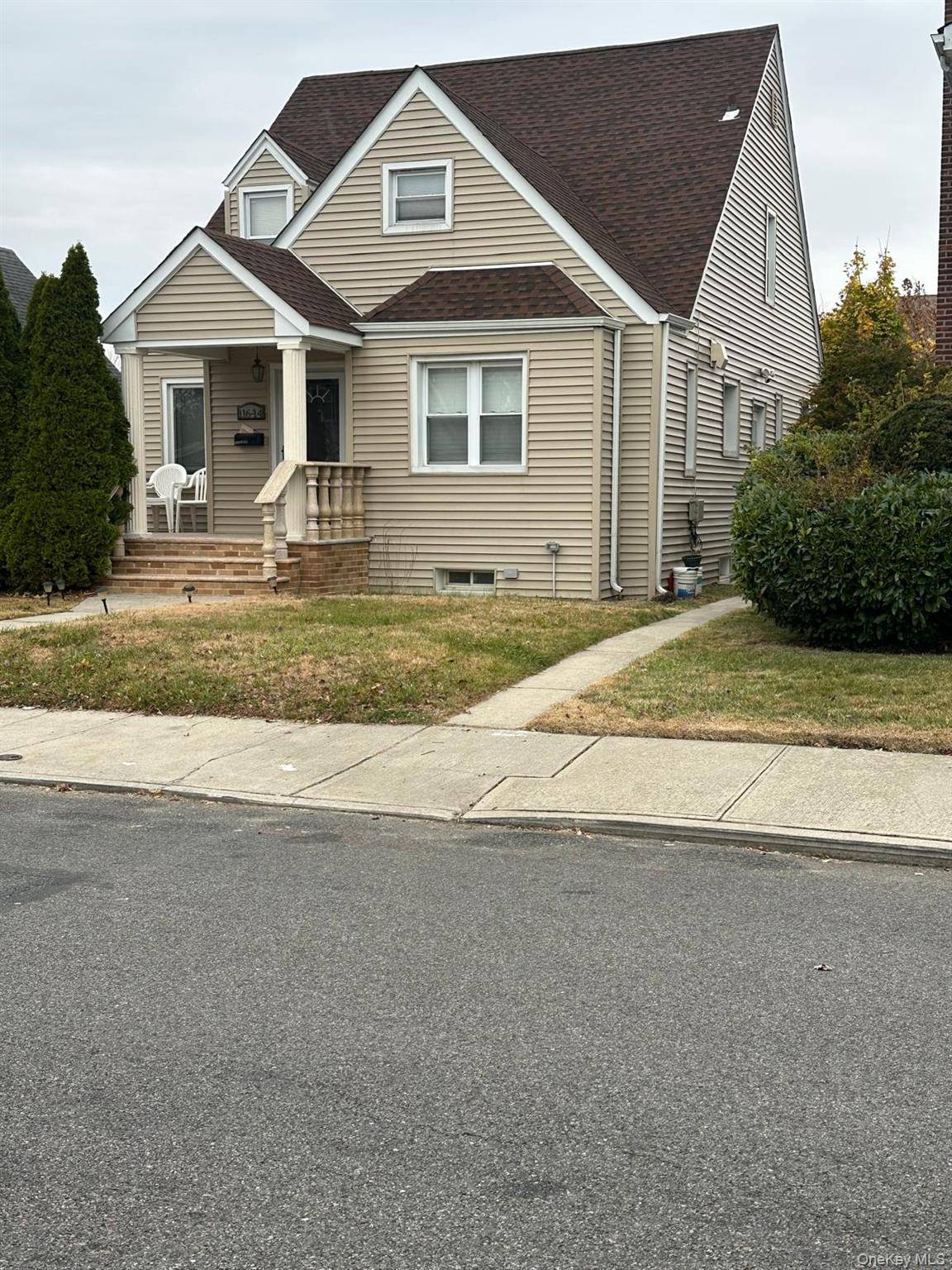 116-14 233rd ST, Cambria Heights, NY 11411