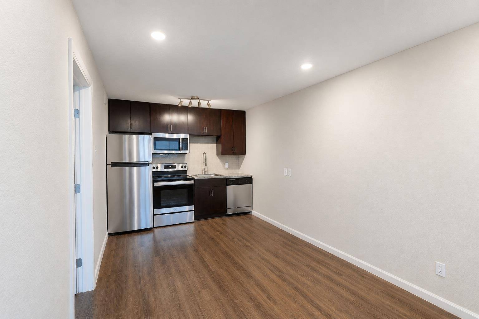 8214 N Interstate 35 SVRD SB HWY, Austin, TX 78753