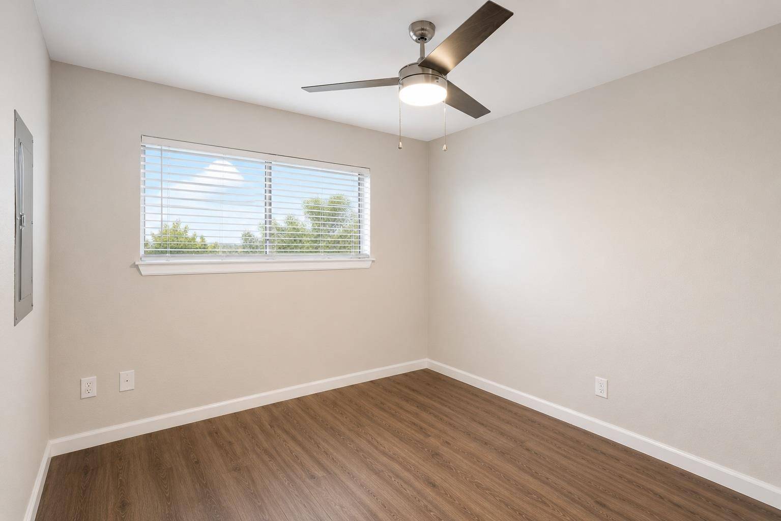 8214 N Interstate 35 SVRD SB HWY, Austin, TX 78753