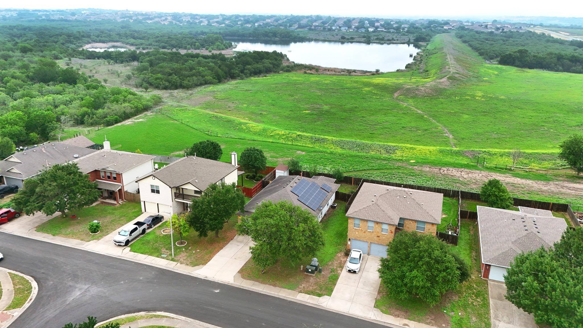 132 Mansfield Lake TRL, Kyle, TX 78640