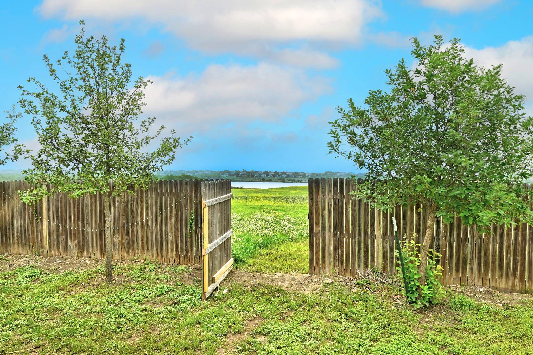 132 Mansfield Lake TRL, Kyle, TX 78640