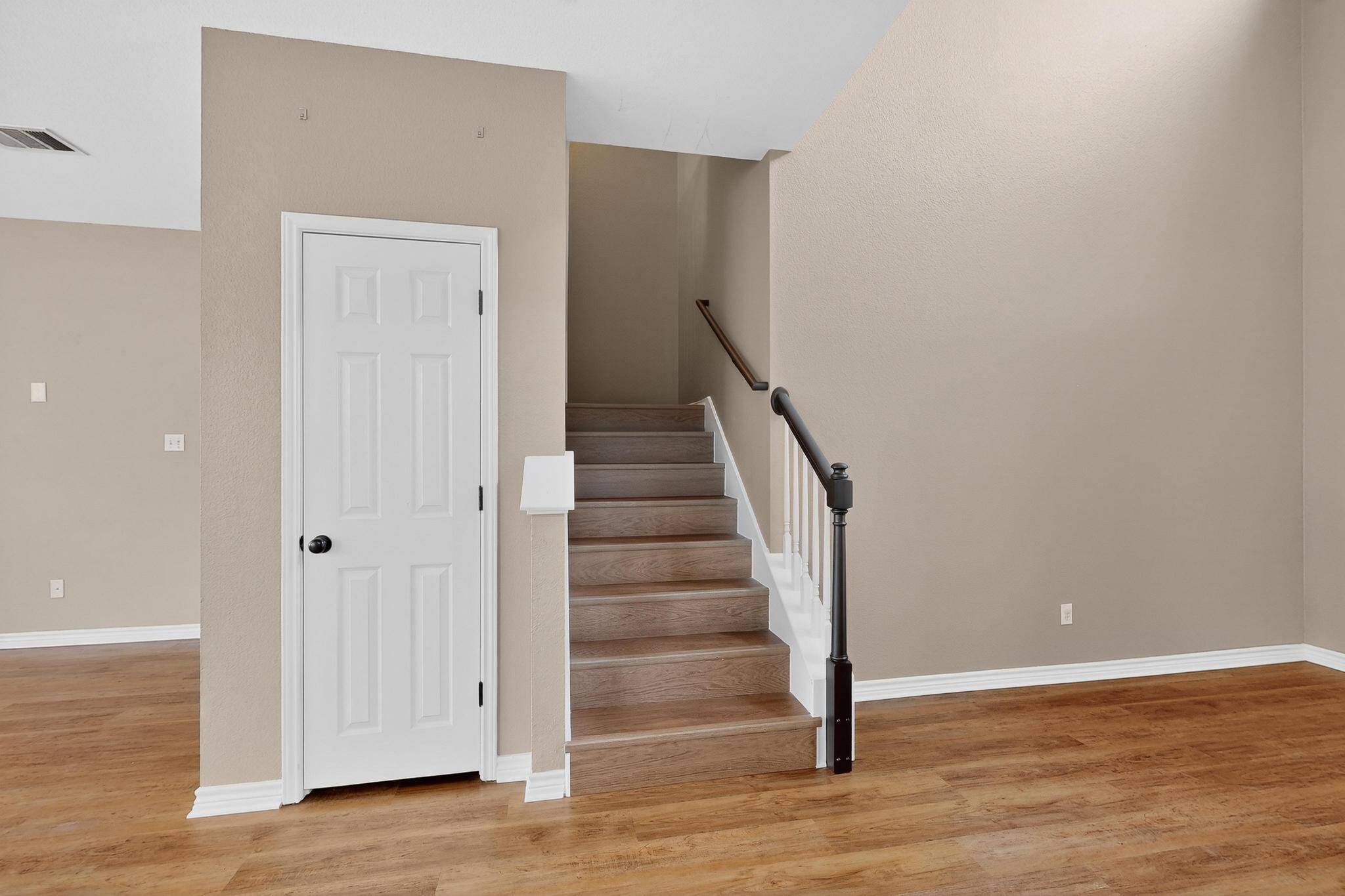 322 Lone Star BLVD, Hutto, TX 78634
