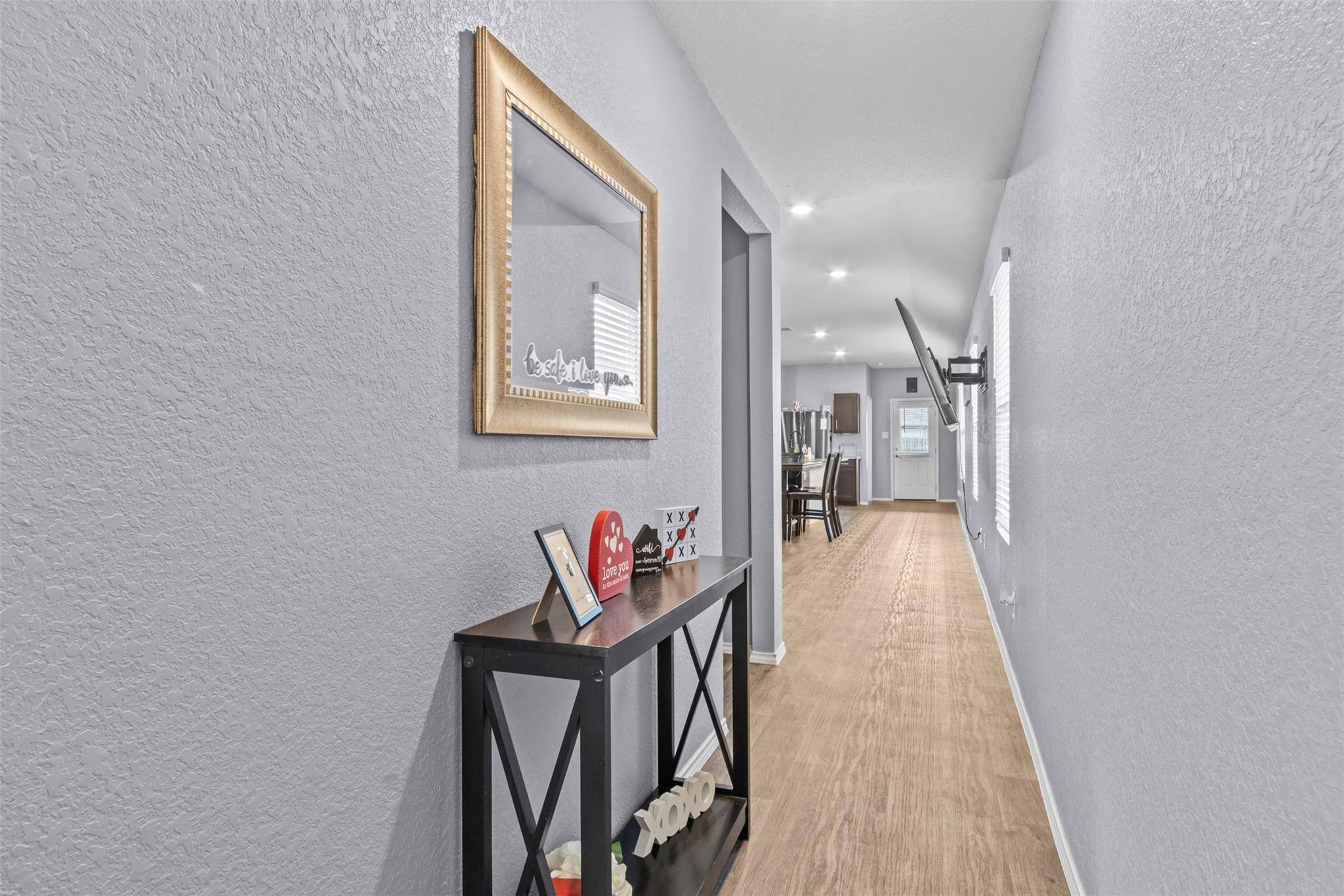 339 Euclid LN, Uhland, TX 78640
