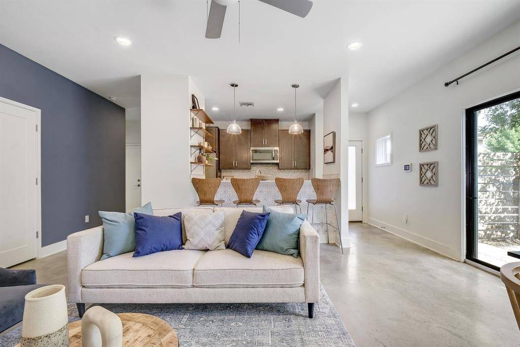 2101 Montopolis DR #10, Austin, TX 78741