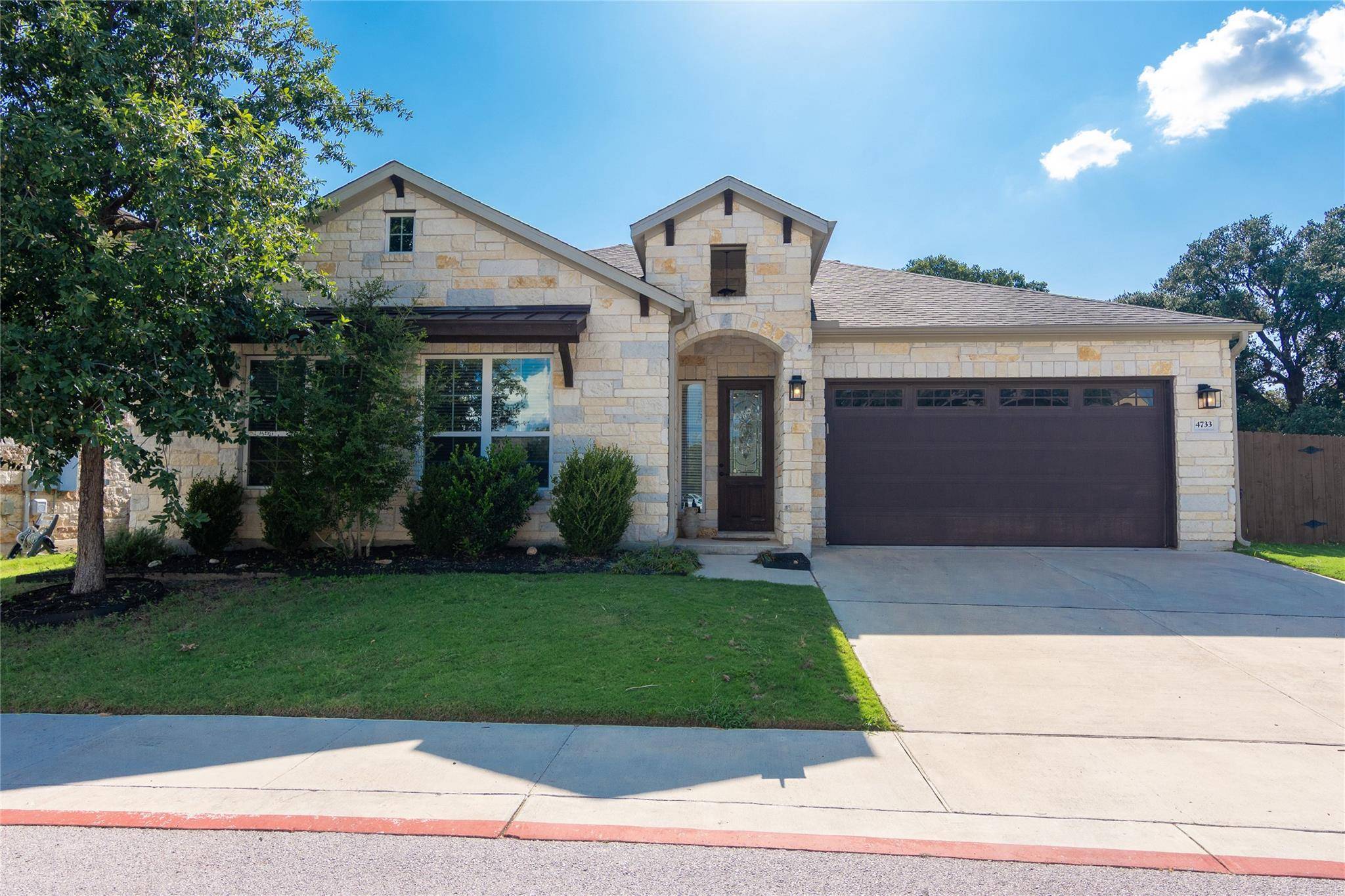 4733 Collins ST, Round Rock, TX 78681