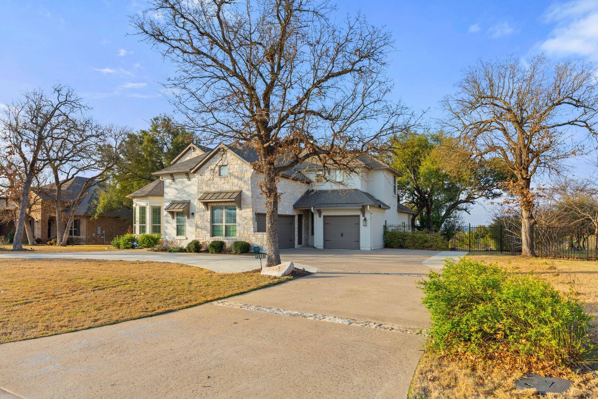3013 Vista Heights DR, Leander, TX 78641