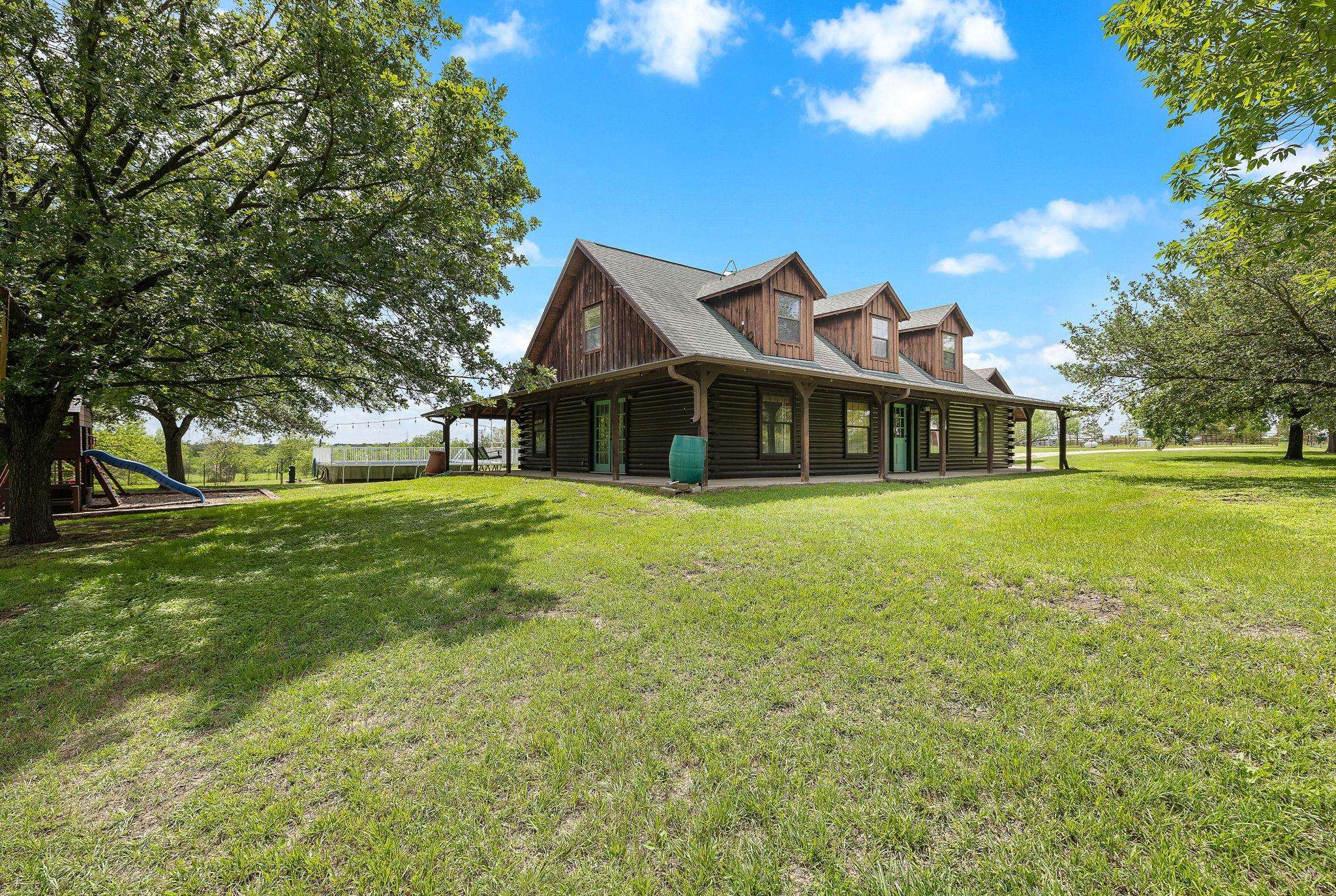 571 Balch RD, Elgin, TX 78621