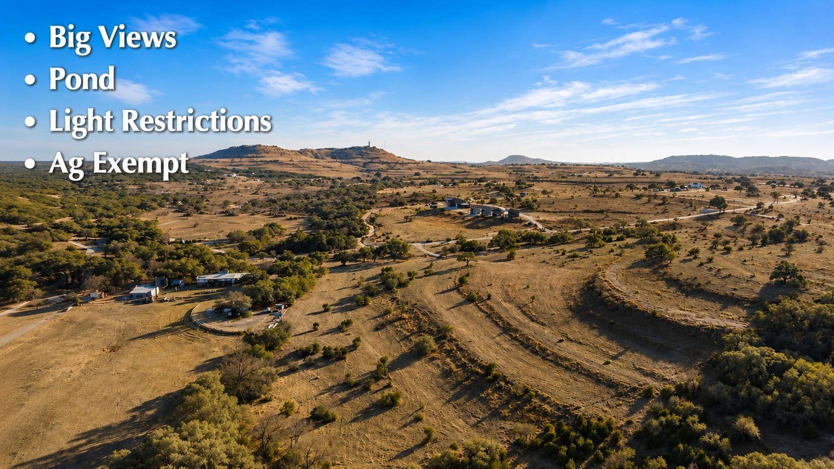 885 Stanton RD, Johnson City, TX 78636