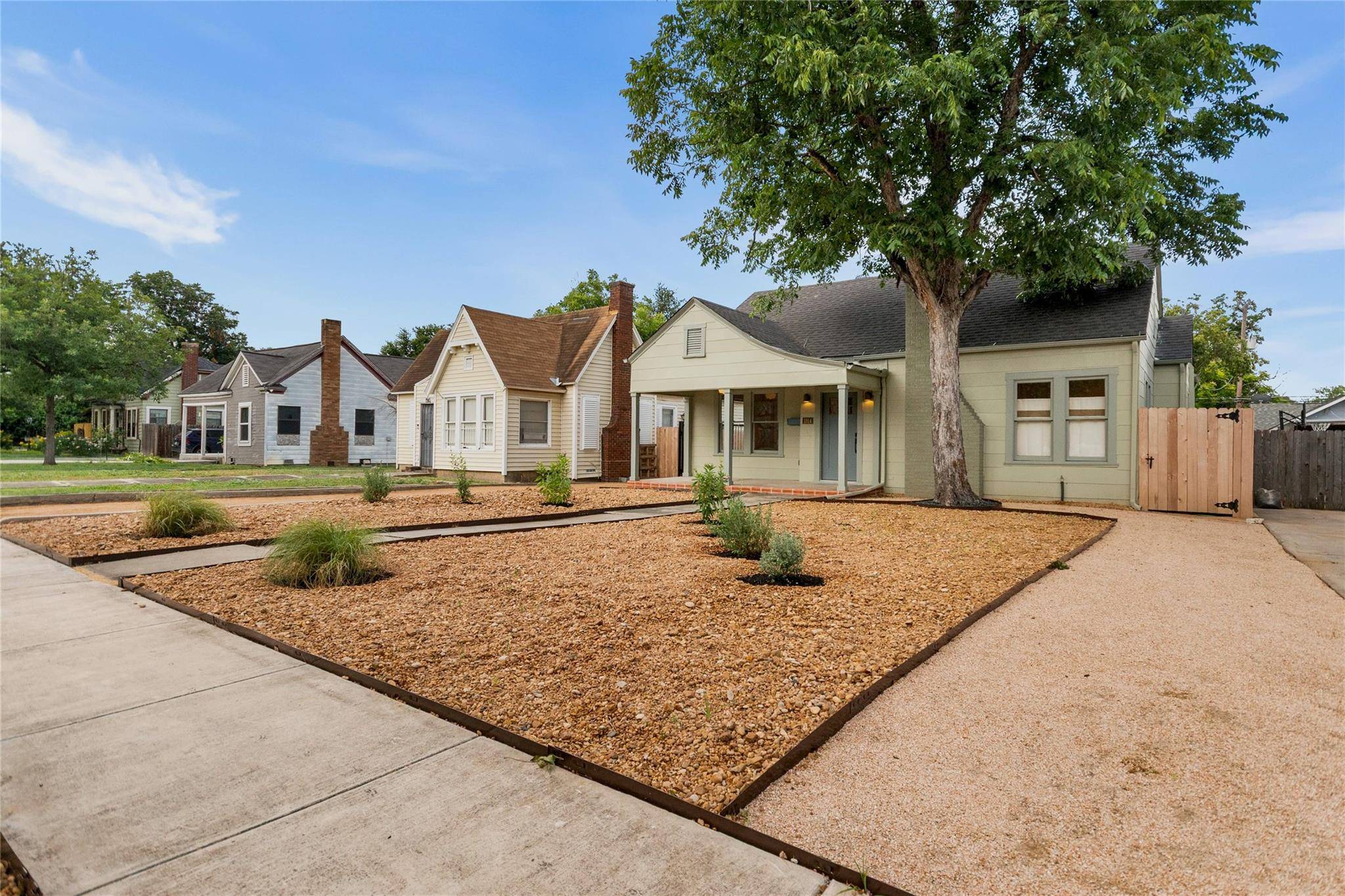 1914 W Magnolia Ave, San Antonio, TX 78201