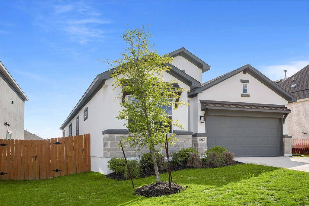 8521 Pine Muhly DR, Lago Vista, TX 78645