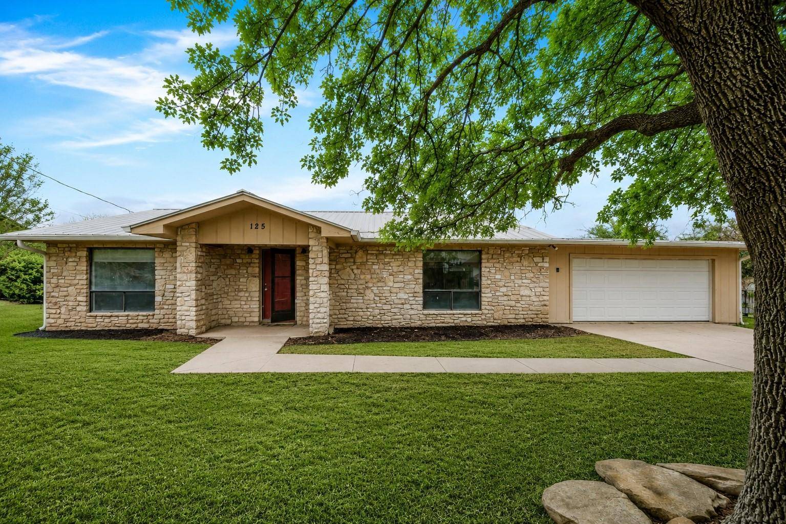 125 Winding WAY, Sunrise Beach, TX 78643