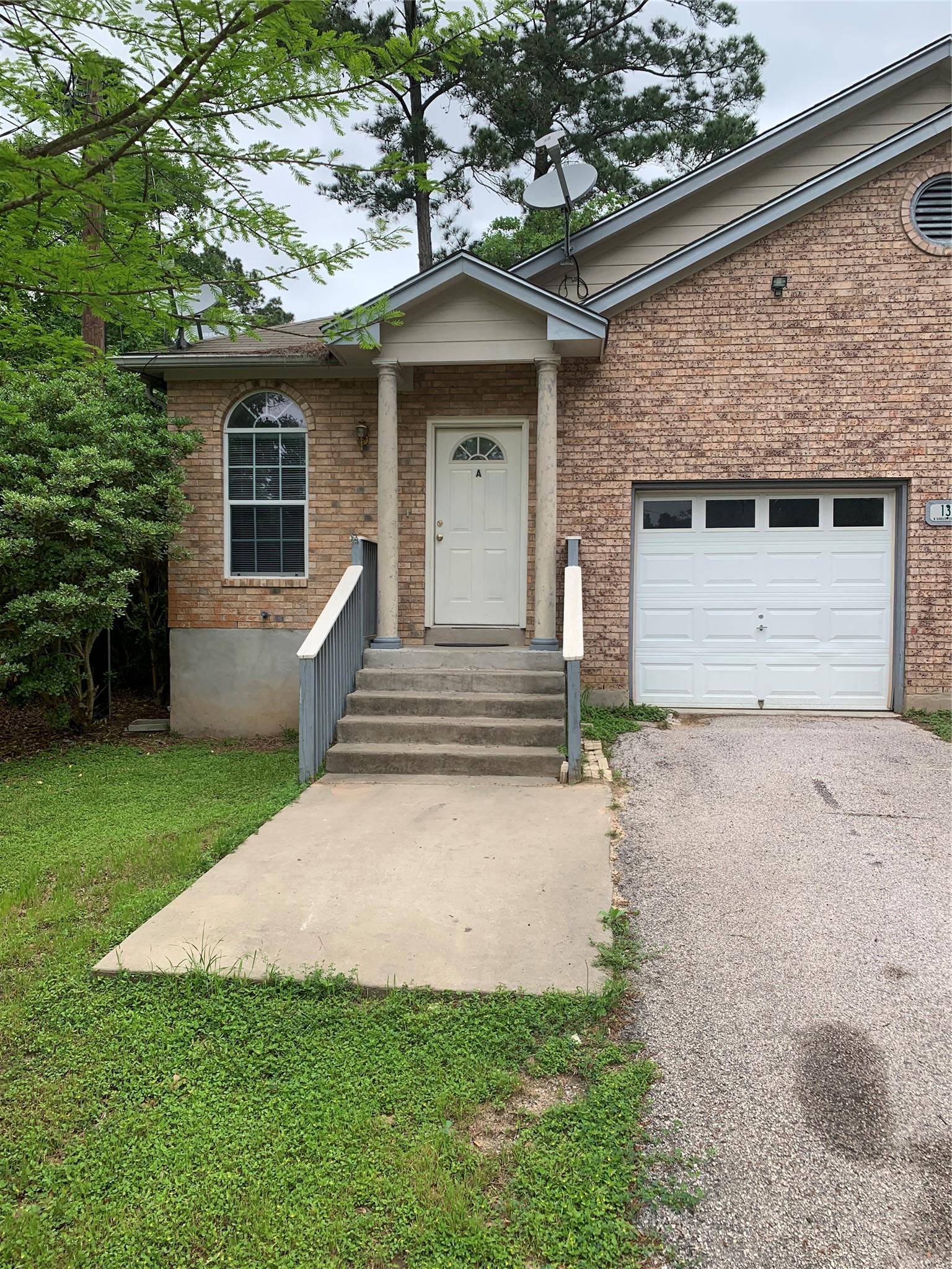137 N Kanaio DR #A, Bastrop, TX 78602