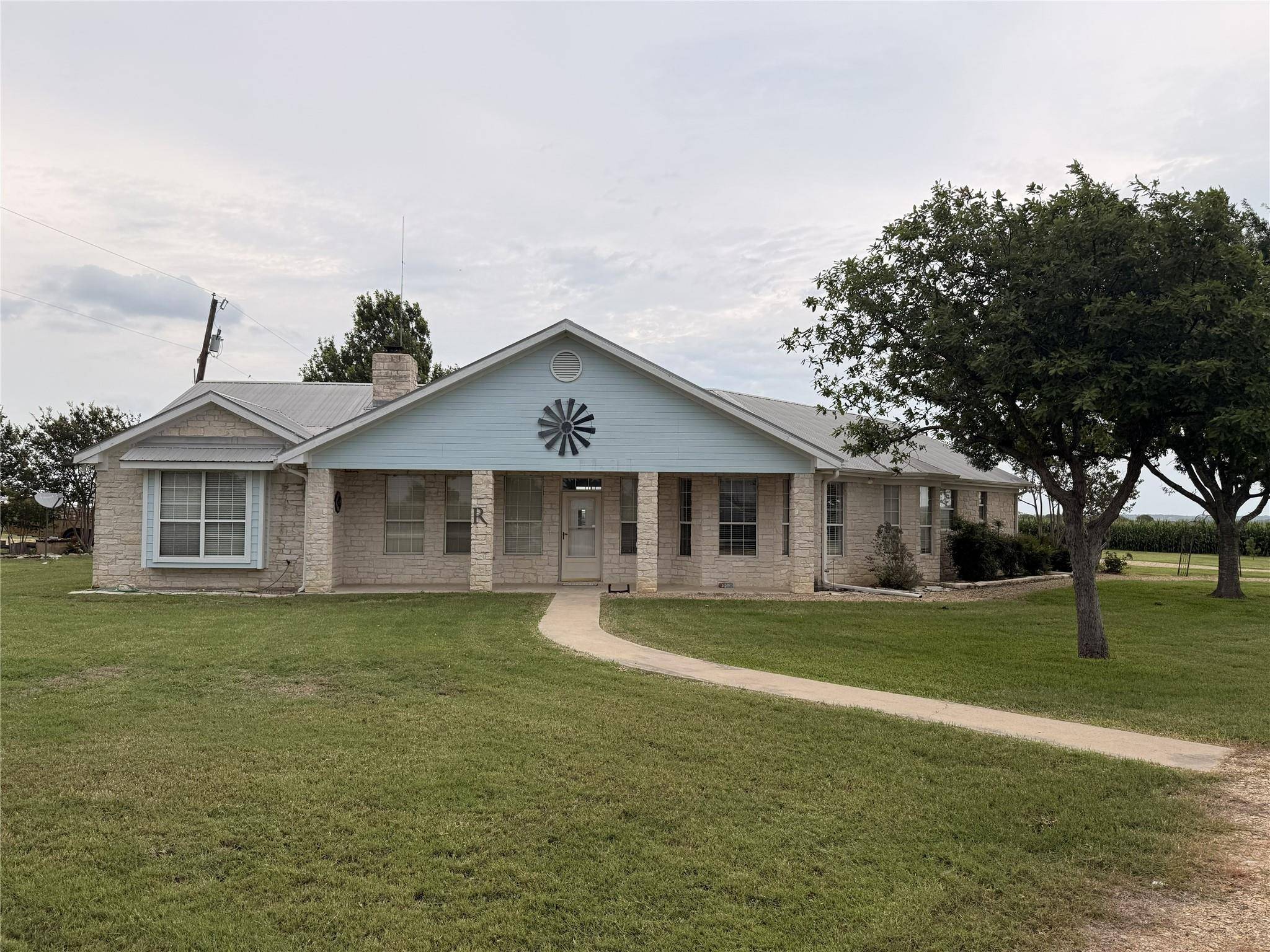 5600 Fm 1466, Coupland, TX 78615